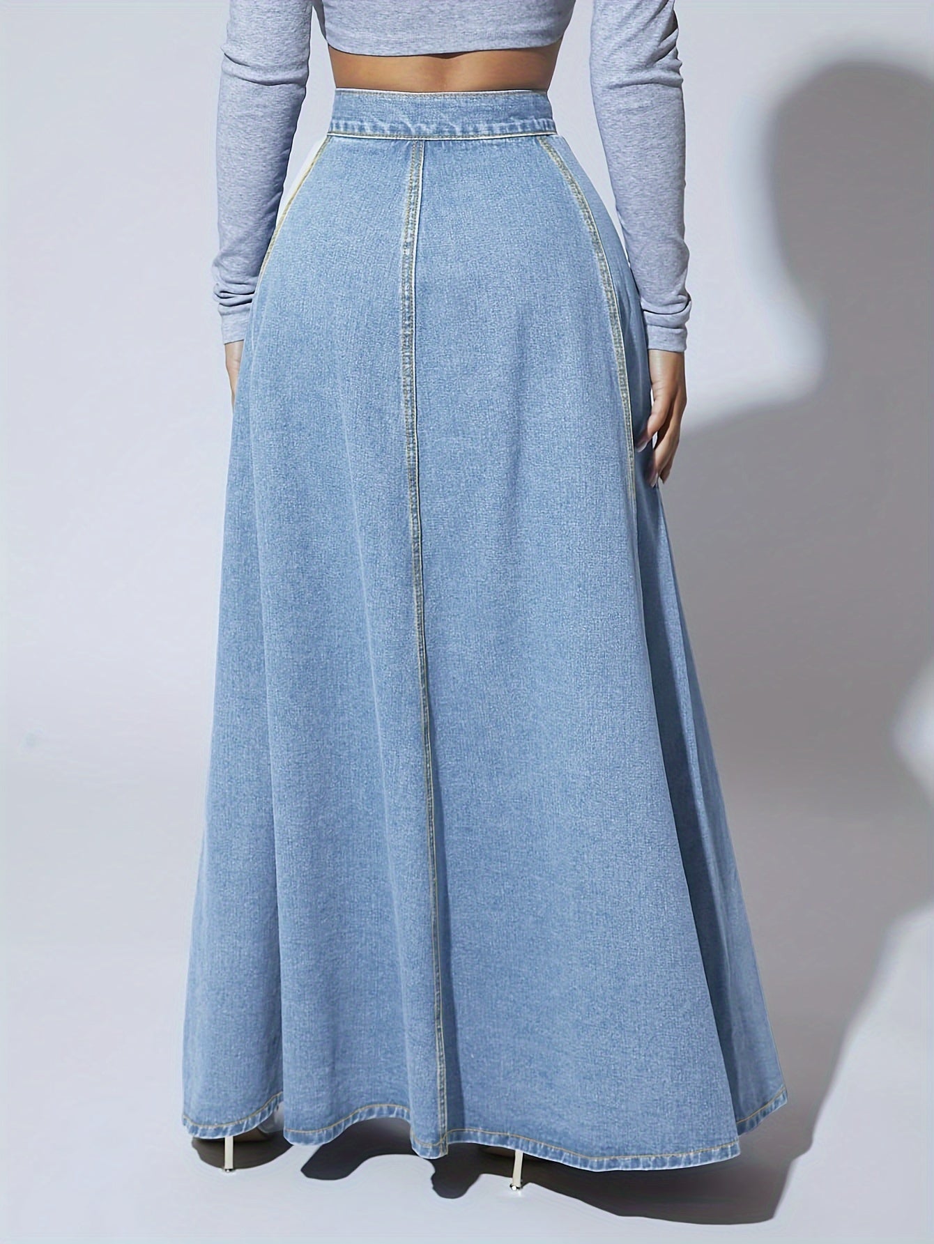 Melina | Hoog uitlopende enkelvoudige geruite maxi flare denim rok