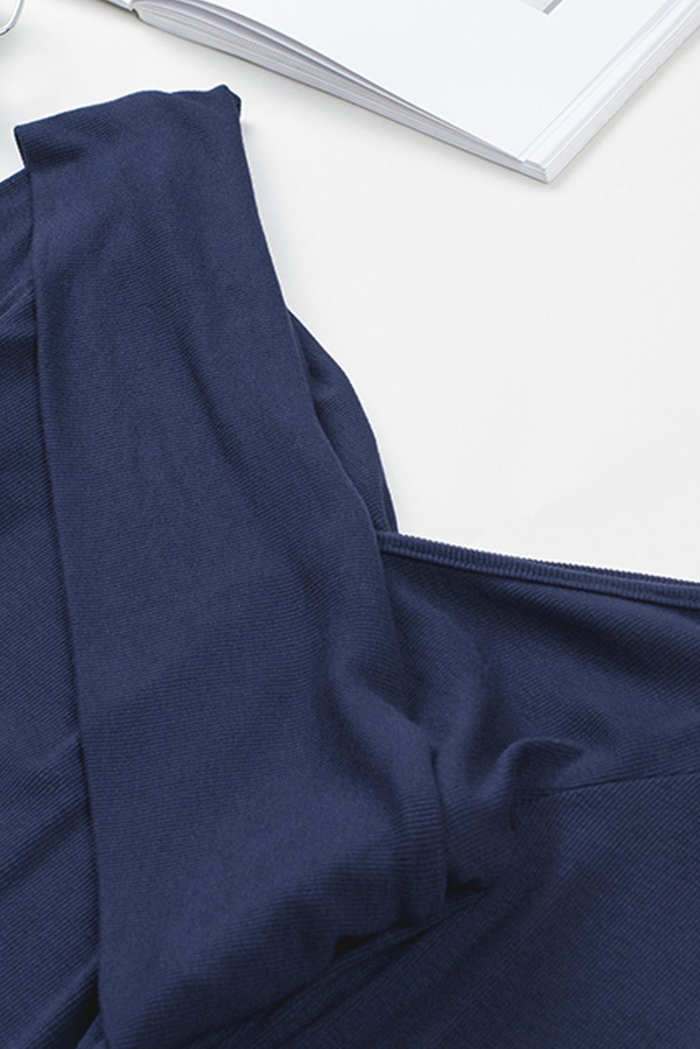 Daria | Geribde overslag Off-shoulder V-hals Lange Mouw Top