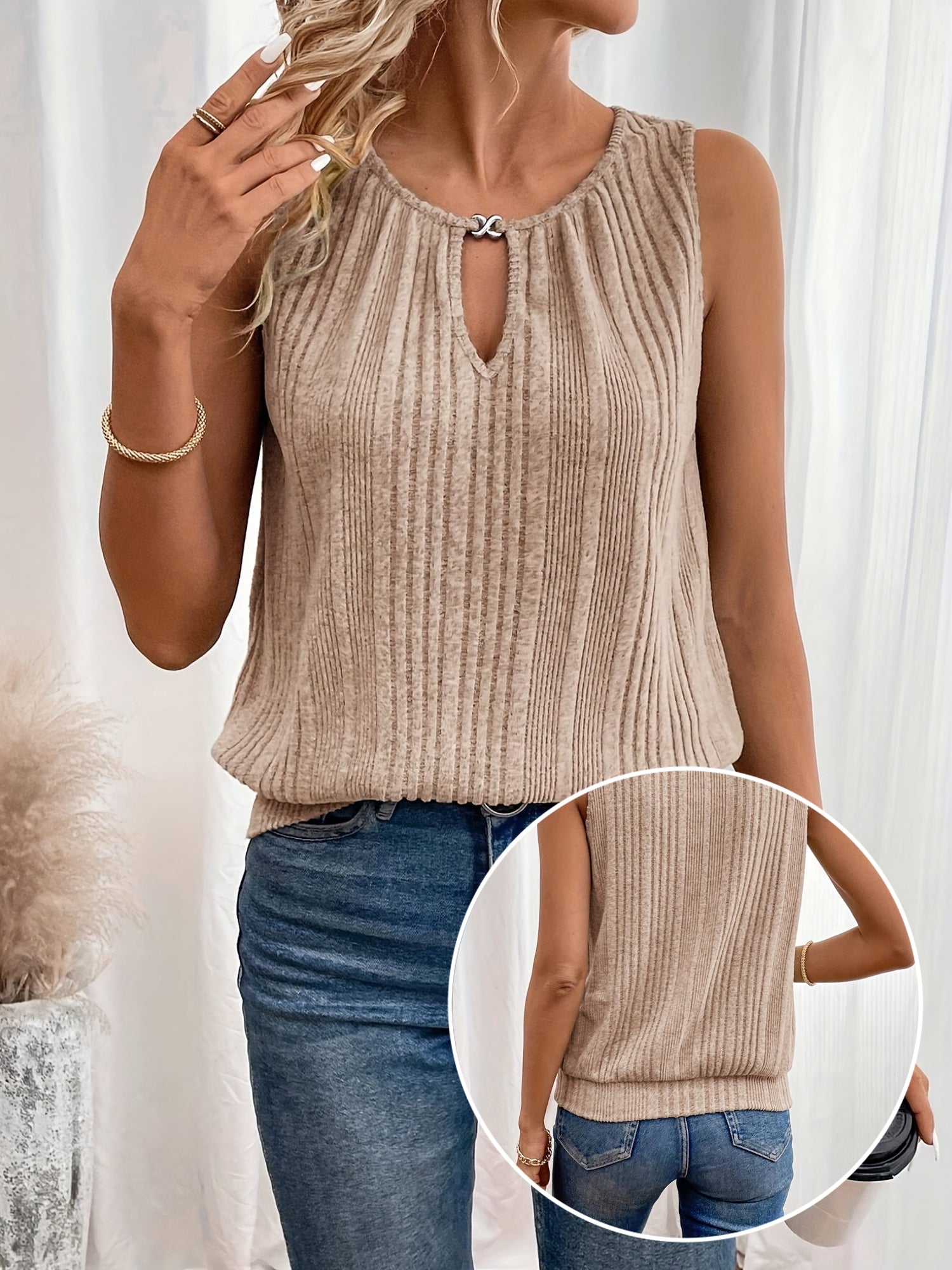 Bronte | Dames zomerse mouwloze tanktop – lichtgewicht basic camisole met keyhole-hals