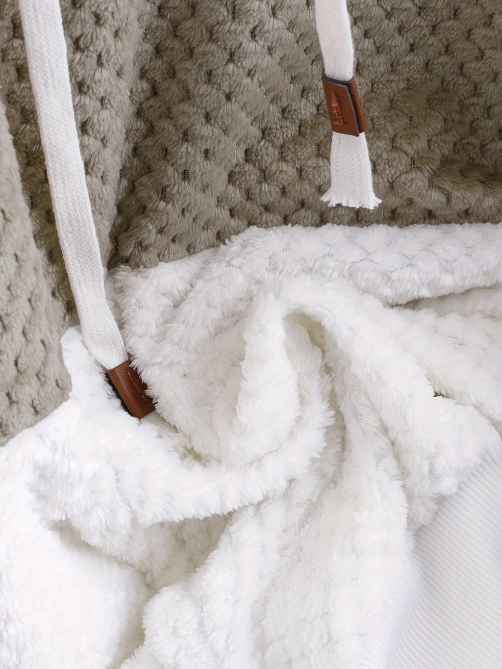 Azalith | Comfortabel fleecesweatshirt met capuchon voor dames – Losvallende pullover met kleurblokken