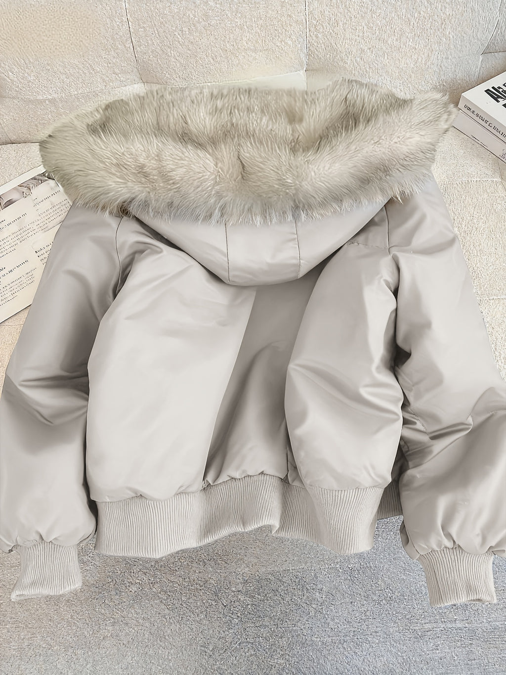 Veselina | Damesjas met capuchon en fleecevoering – Warme, harige winterjas, zachte casual bovenkleding