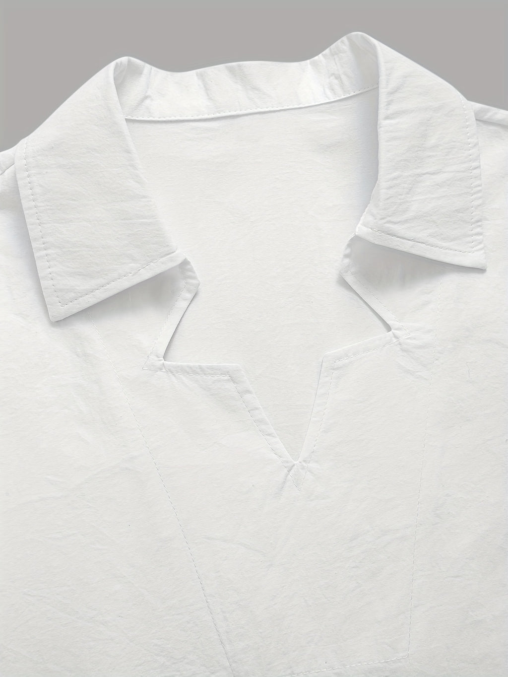 Senia | Zomertop voor dames met losse pasvorm – Casual blouse met V-hals en korte mouwen