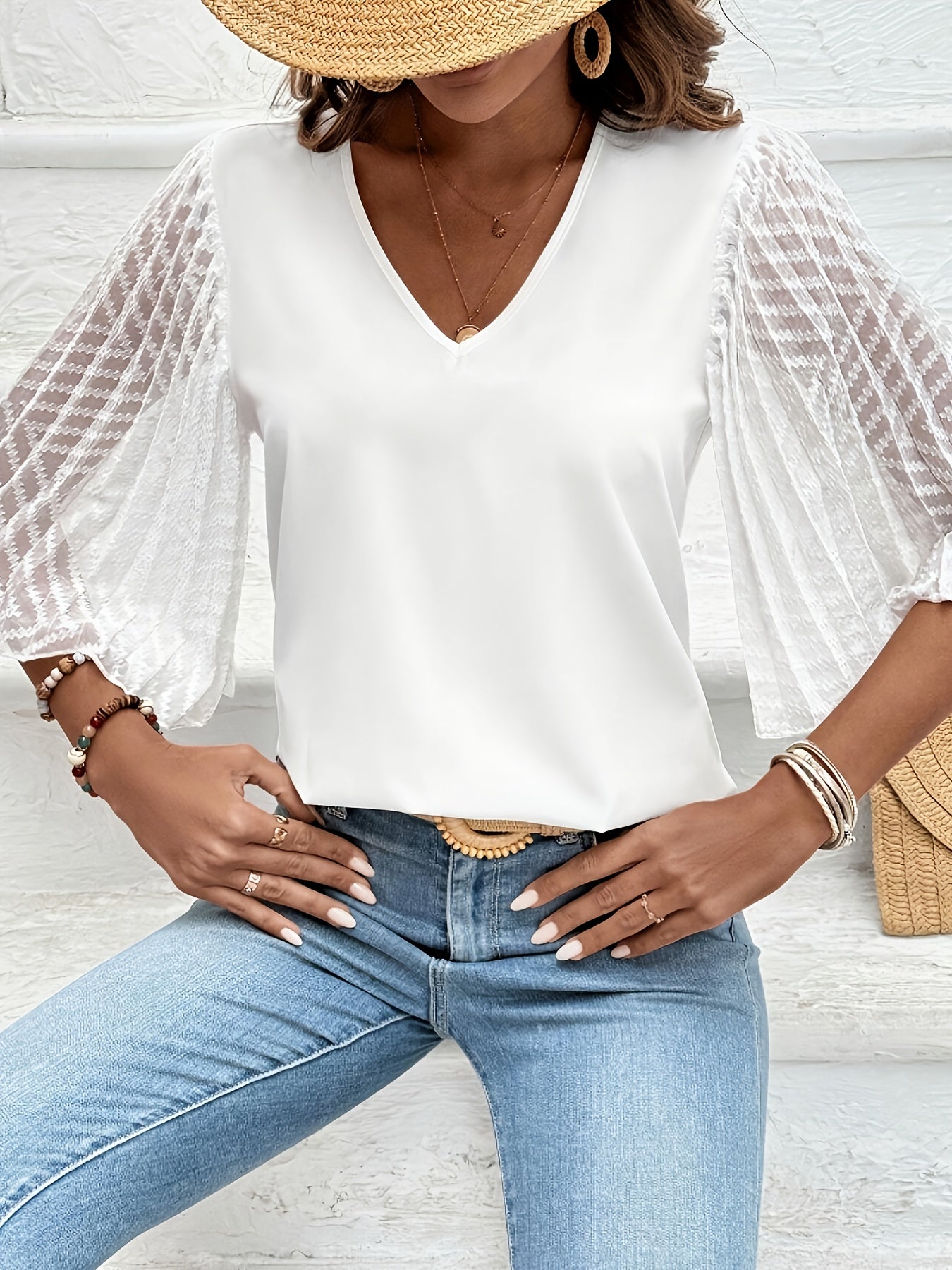 Wyra | Damesblouse met losse pasvorm, V-hals en lange mouwen
