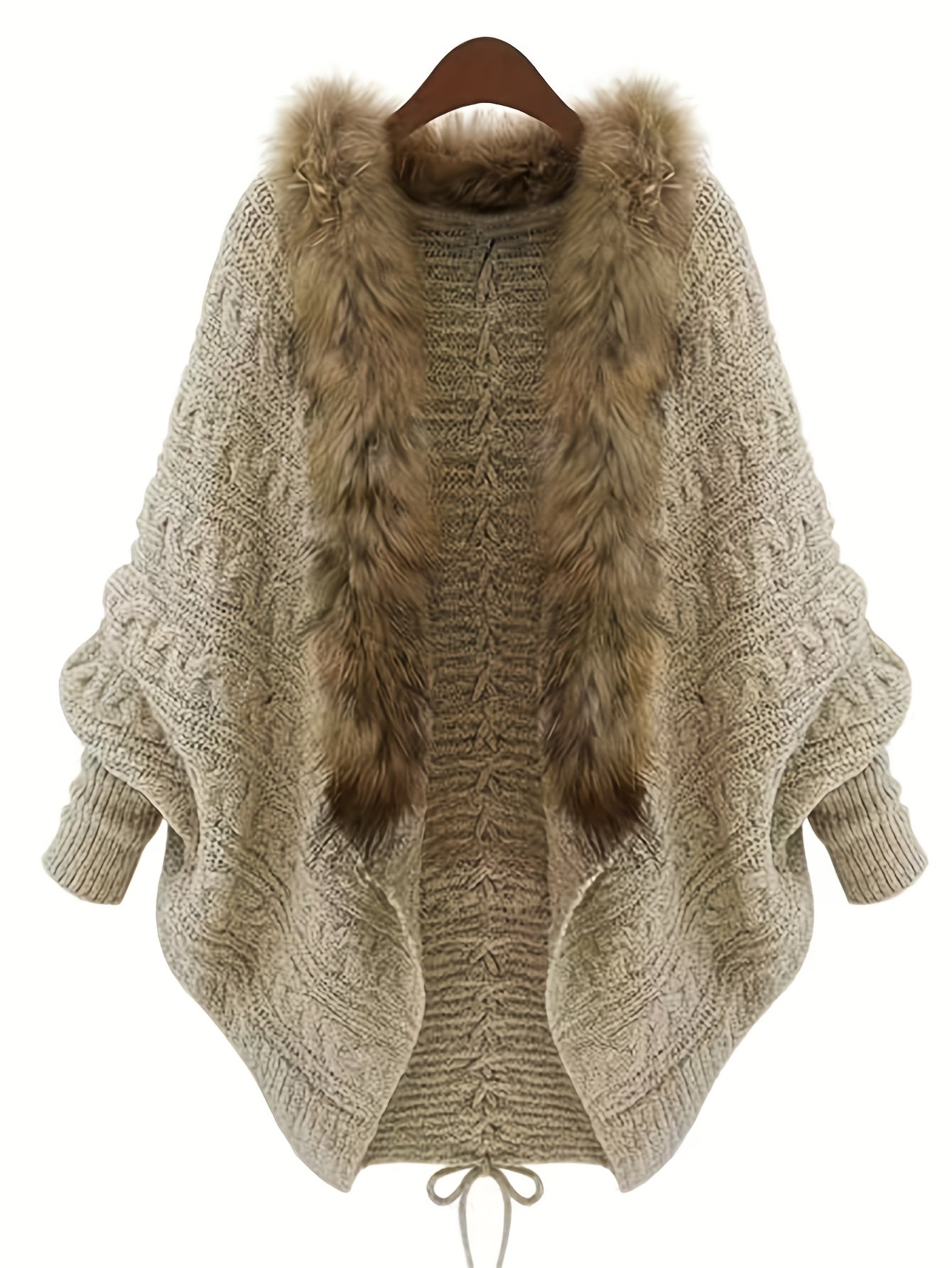 Aemilia | Dikke cape-jas voor dames – met nepbontrand, kabelbreiwerk, warme herfst- en winterjas