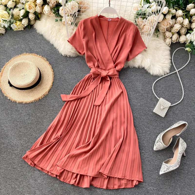 Arisya | Midi-jurk met plooien en V-hals voor dames – Hoge taille, A-lijn, soepel vallend, elegant
