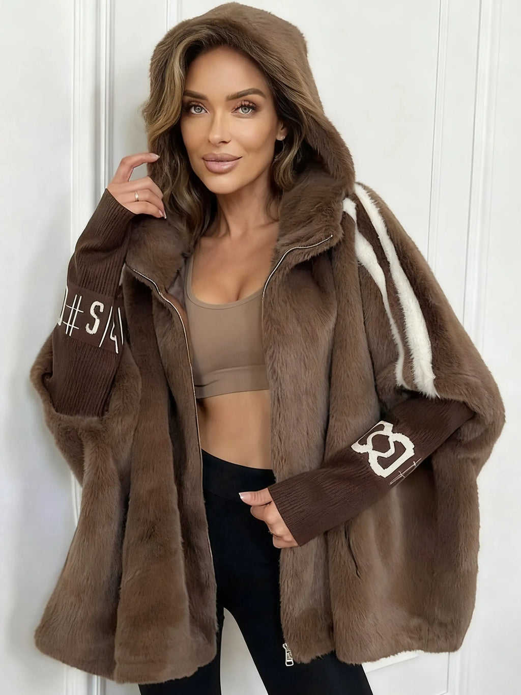 Selira | Manteau oversize à capuche en fausse fourrure et manches tricotées – Manteau d'hiver, chaud et doux
