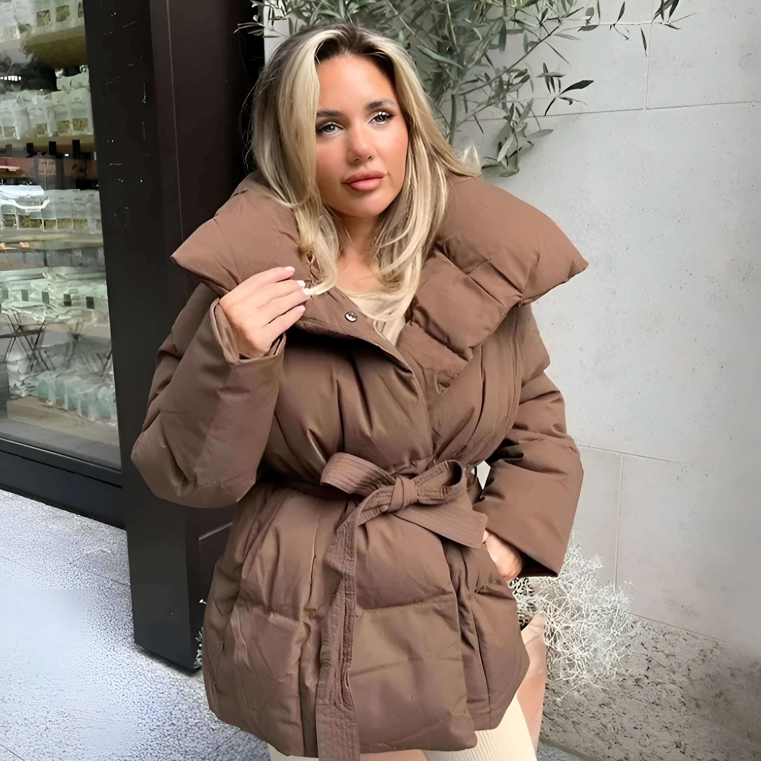 Madelief | Doudoune chic avec ceinture à nouer, manches bouffantes, coupe moderne, veste confortable