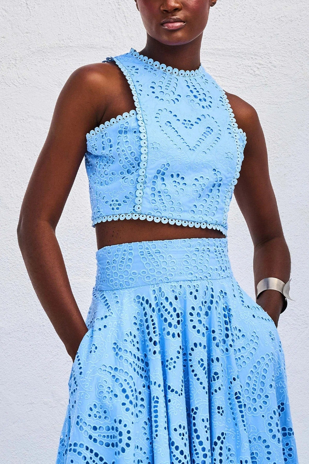 Eliayn | Dames kanten crop top – geborduurde mouwloze tanktop