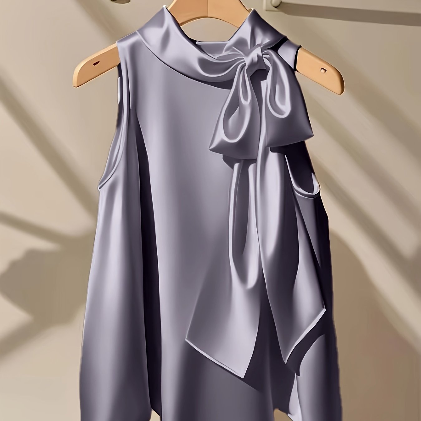 Azae | Mouwloze damesblouse met strik, elegant, effen, ronde hals