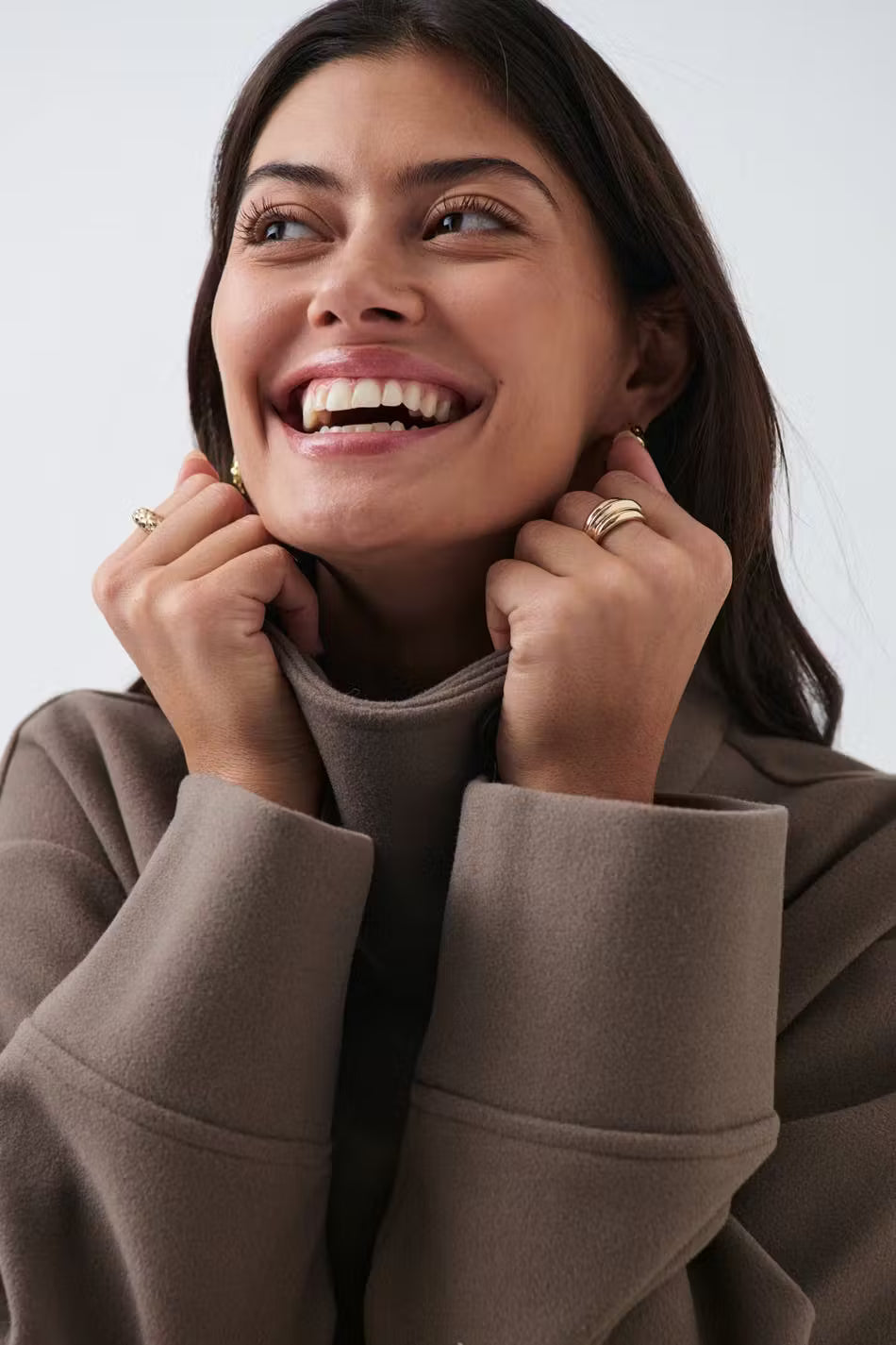 Jubria | Kurzer Damenmantel – Modischer Mantel mit Stehkragen und Knöpfen, lässig und elegant