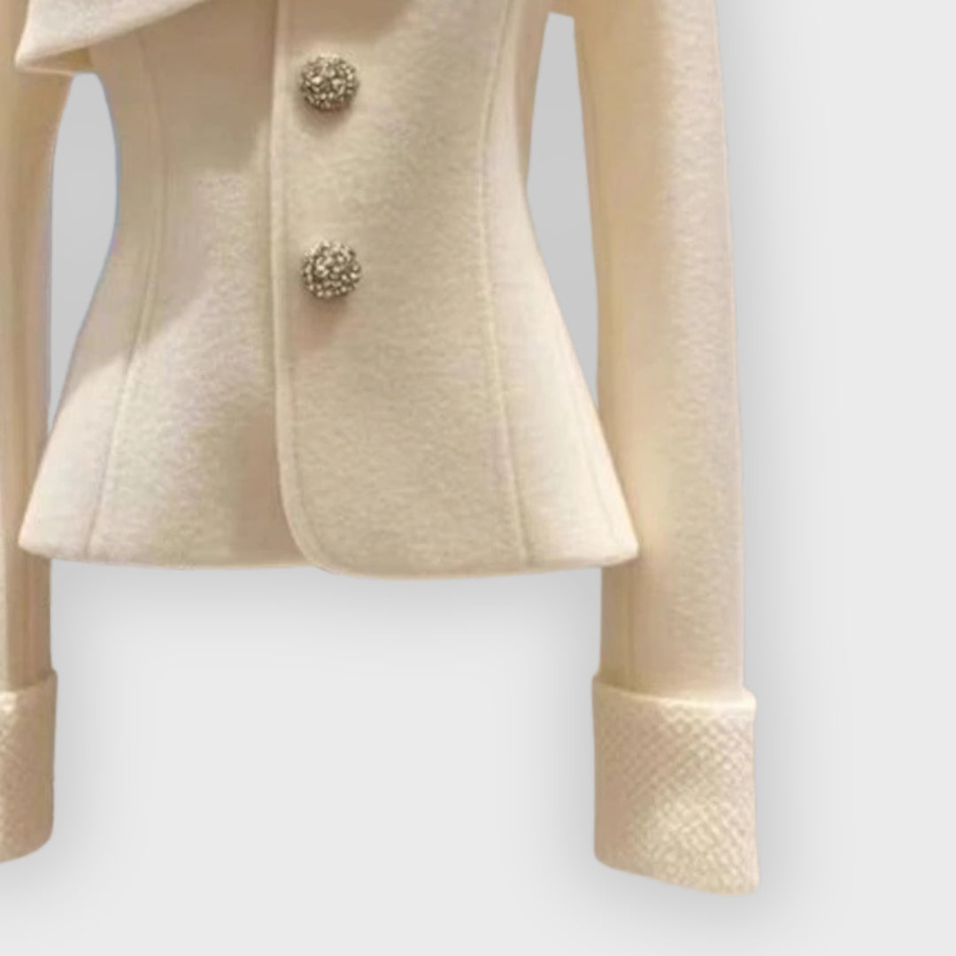 Christa | Asymmetrischer Blazer mit Knöpfen, luxuriöse, taillierte Jacke für Freizeit und Abendgarderobe