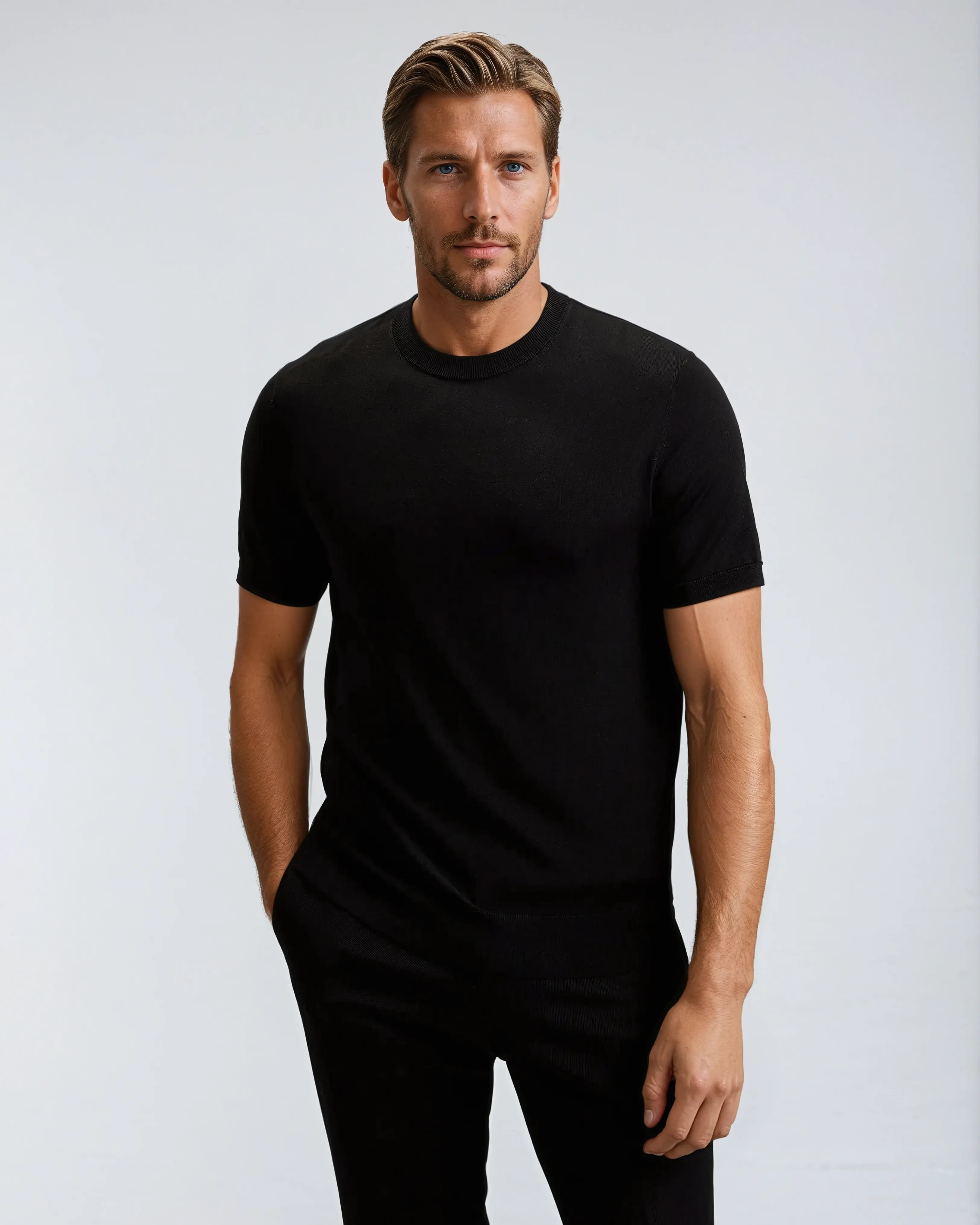 Larz | Luxuriös weiches Herren-T-Shirt aus Kaschmir – Höchster Tragekomfort, leicht, perfekt für Arbeit und Freizeit