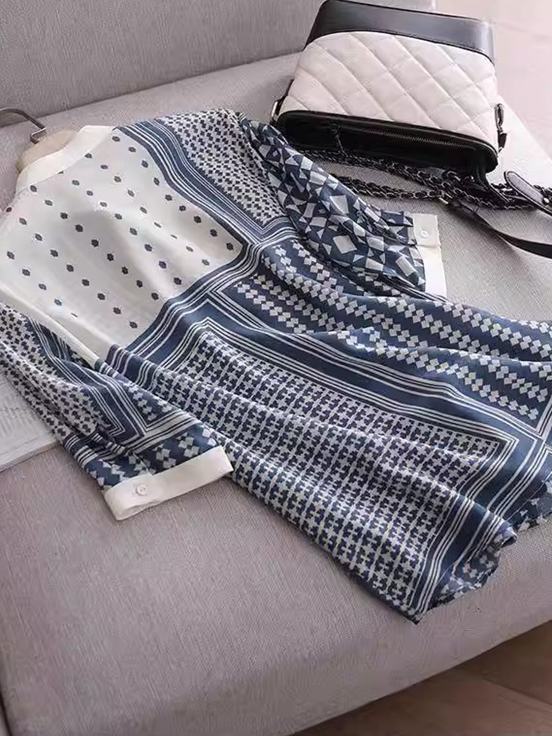 Zulema | Dameshemd met geometrische abstracte print - 3/4 mouwen, lichtgewicht blouse