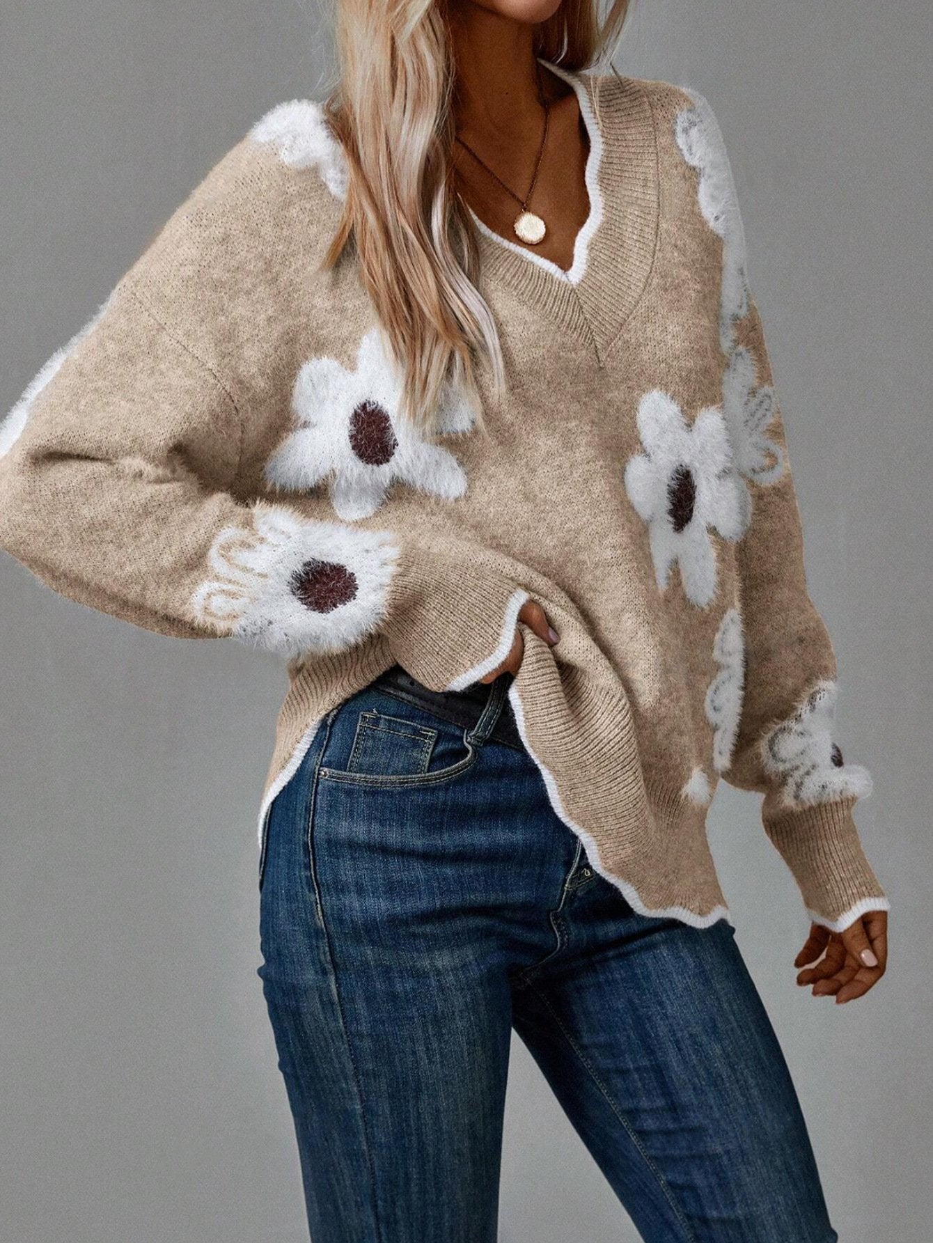 Frisia | Eleganter Damenpullover mit Blumenmuster und Muschelsaum – Lässige und schicke Oberteile