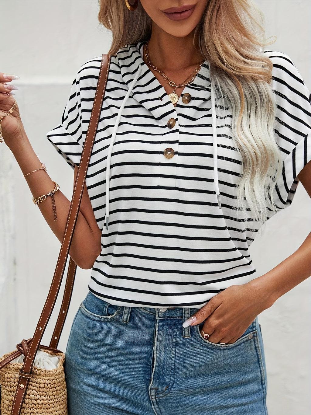 Isolara | Gestreepte Korte Mouw Hoodie met Knoopsluiting - Casual Batwing Mouw