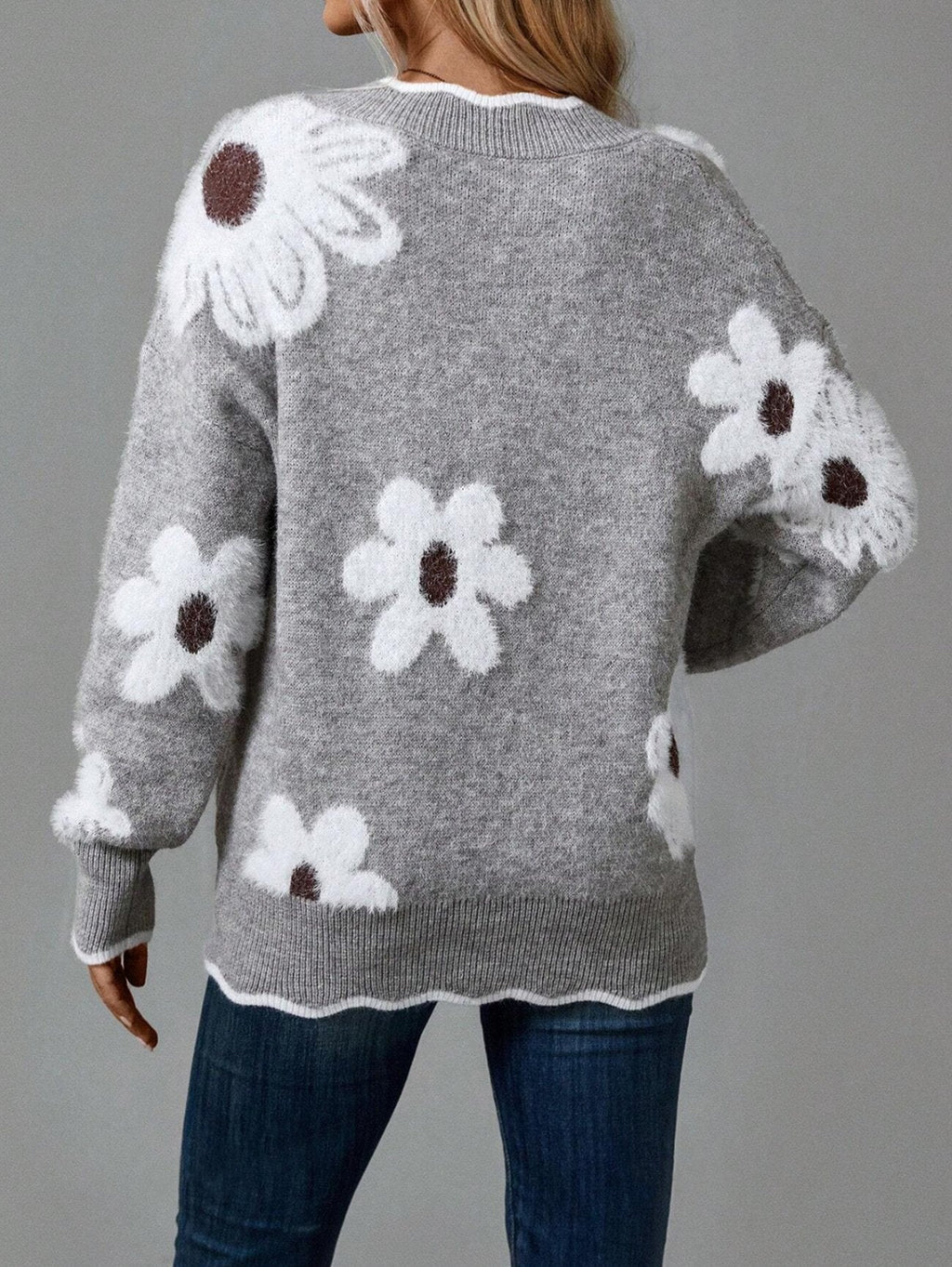 Frisia | Pull fleuri élégant pour femme avec bord festonné – Hauts décontractés et chics