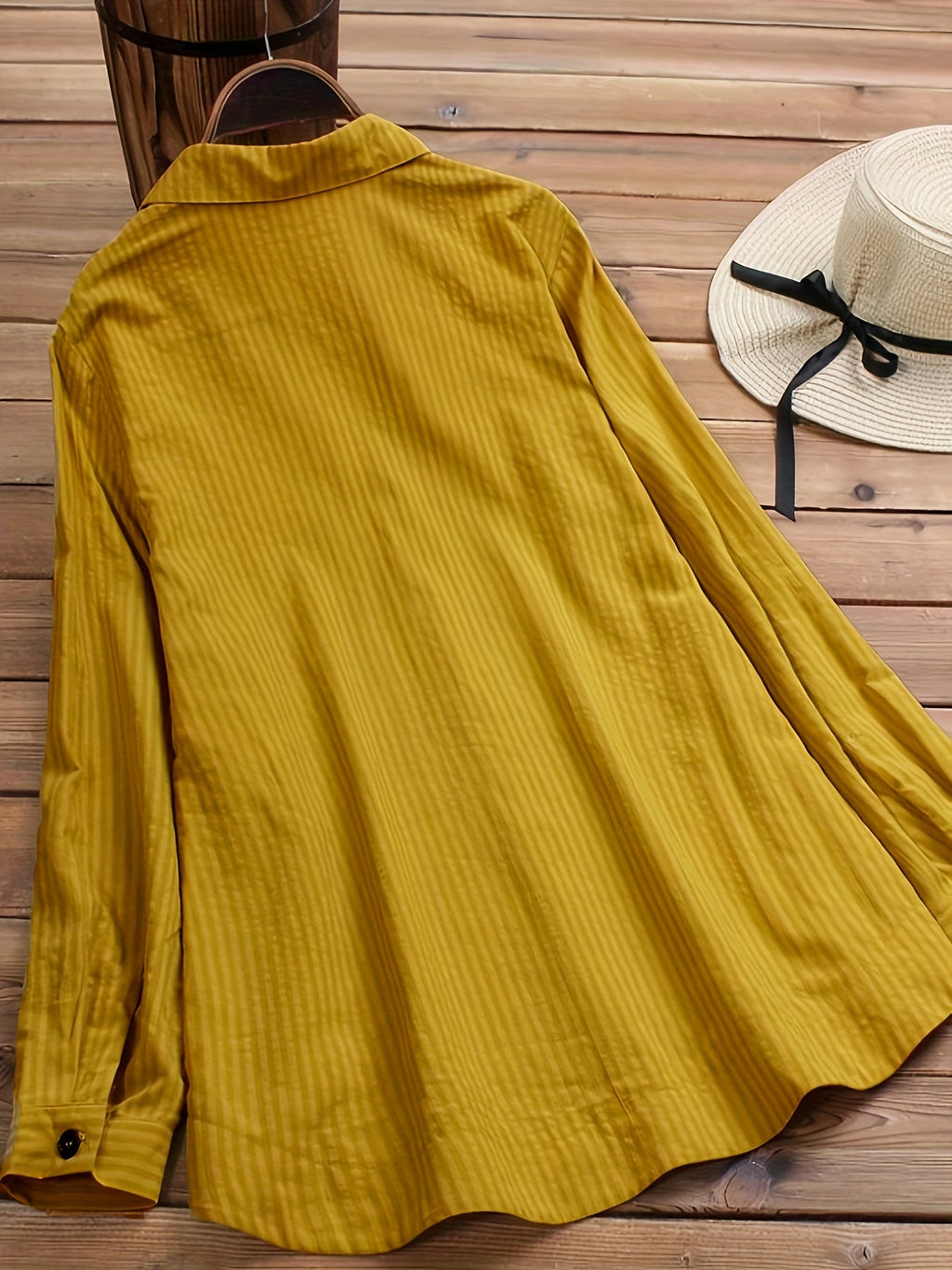 Persephone | Casual gestreepte damesblouse – Overhemd met lange mouwen en knopen