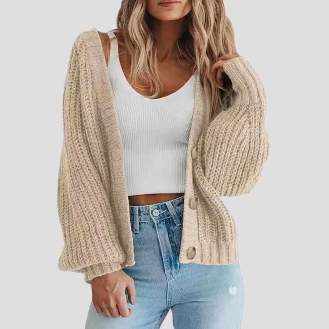 Wrenelle | Kort, grof gebreid damesvest – met knopen, warm gebreid vest