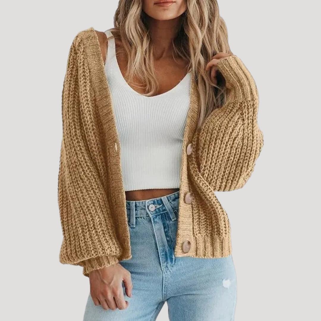 Wrenelle | Kort, grof gebreid damesvest – met knopen, warm gebreid vest