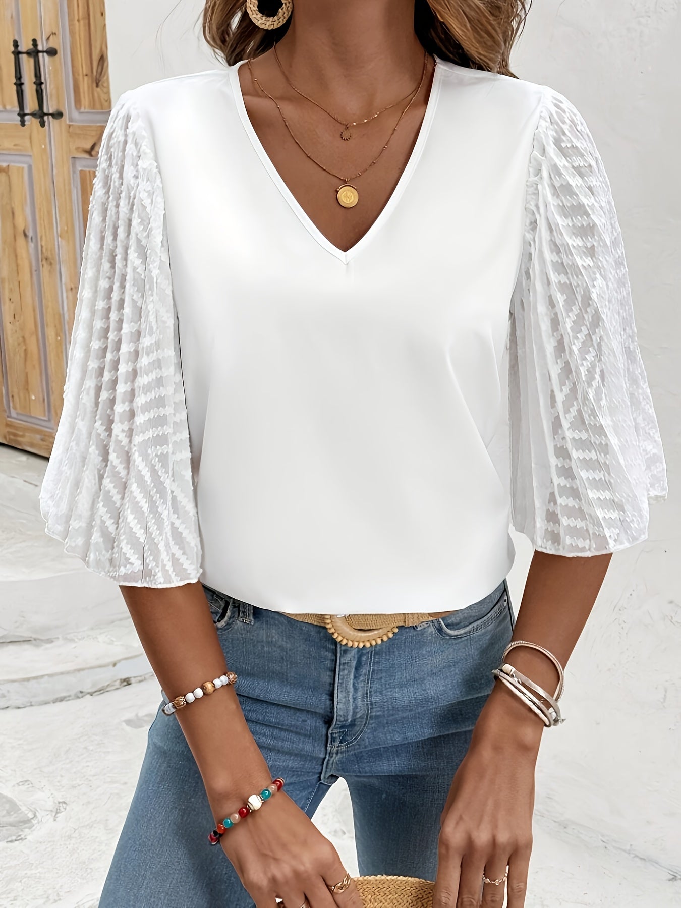 Wyra | Damesblouse met losse pasvorm, V-hals en lange mouwen