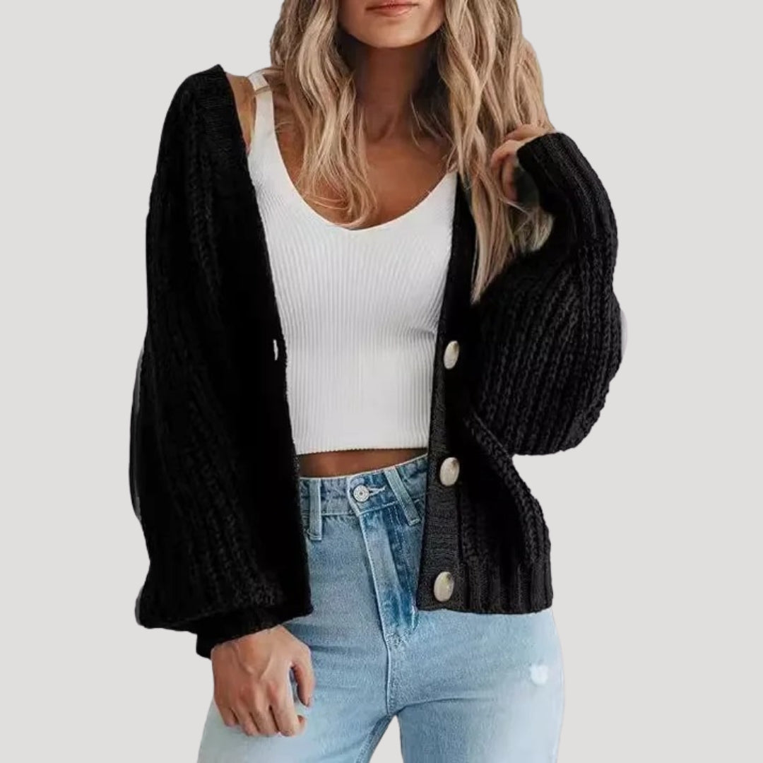 Wrenelle | Kort, grof gebreid damesvest – met knopen, warm gebreid vest
