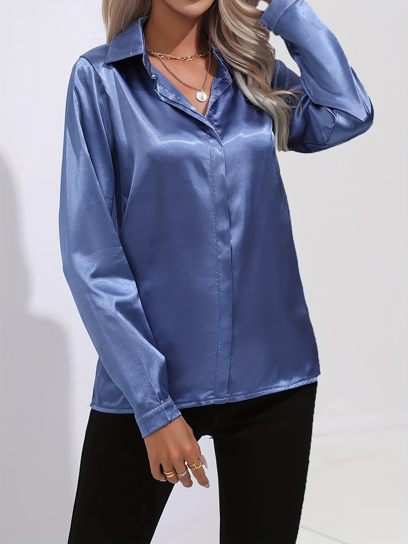 Valera | Satijnen damesblouse met lange mouwen – Elegante luxe blouse