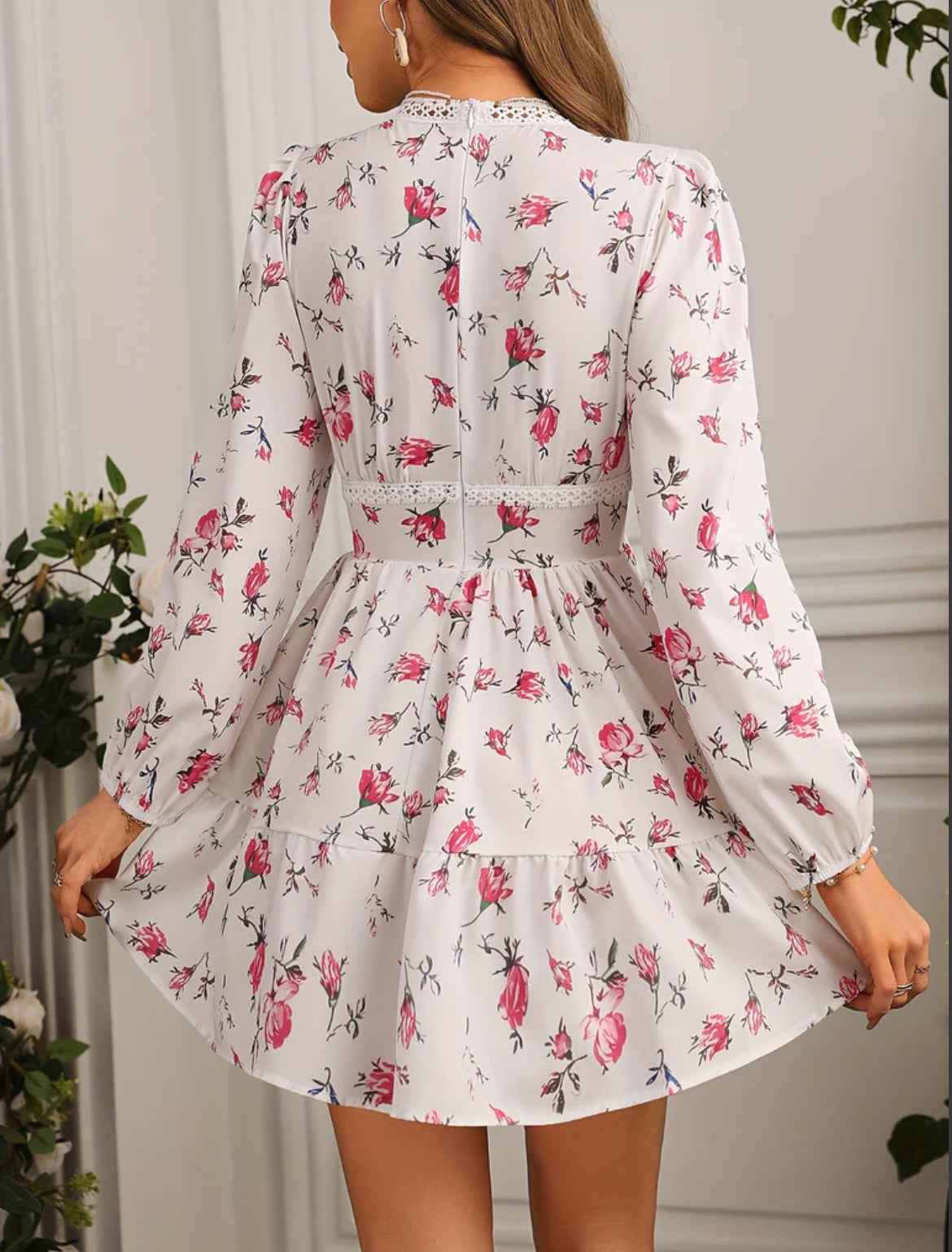 Mysera | Dames Chique Zomerjurk met Vloeiende Ruches en Vrouwelijk V-Hals Ontwerp