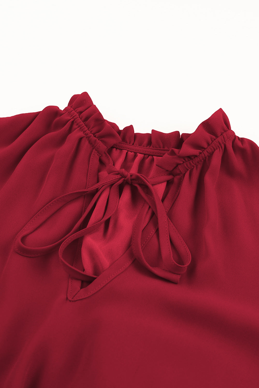 Yvaella | Mini-jurk met lange mouwen, V-hals en ruches – Soepelvallend, elegant en perfect
