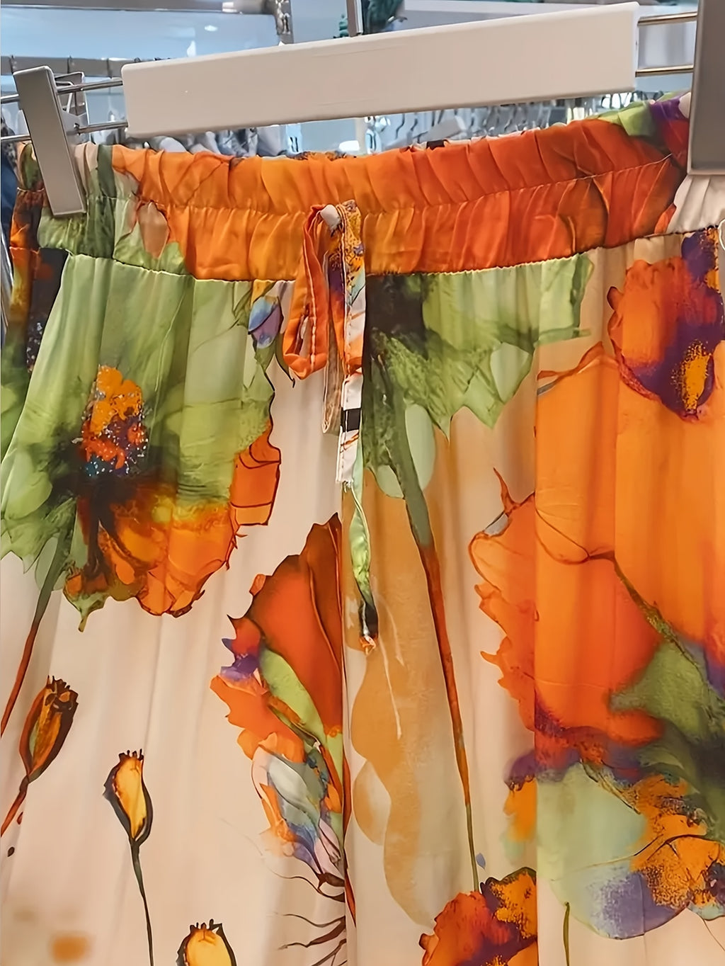 Evora | Vrouwenset met bloemenprint - Vloeiende blouse en broek met wijde pijpen