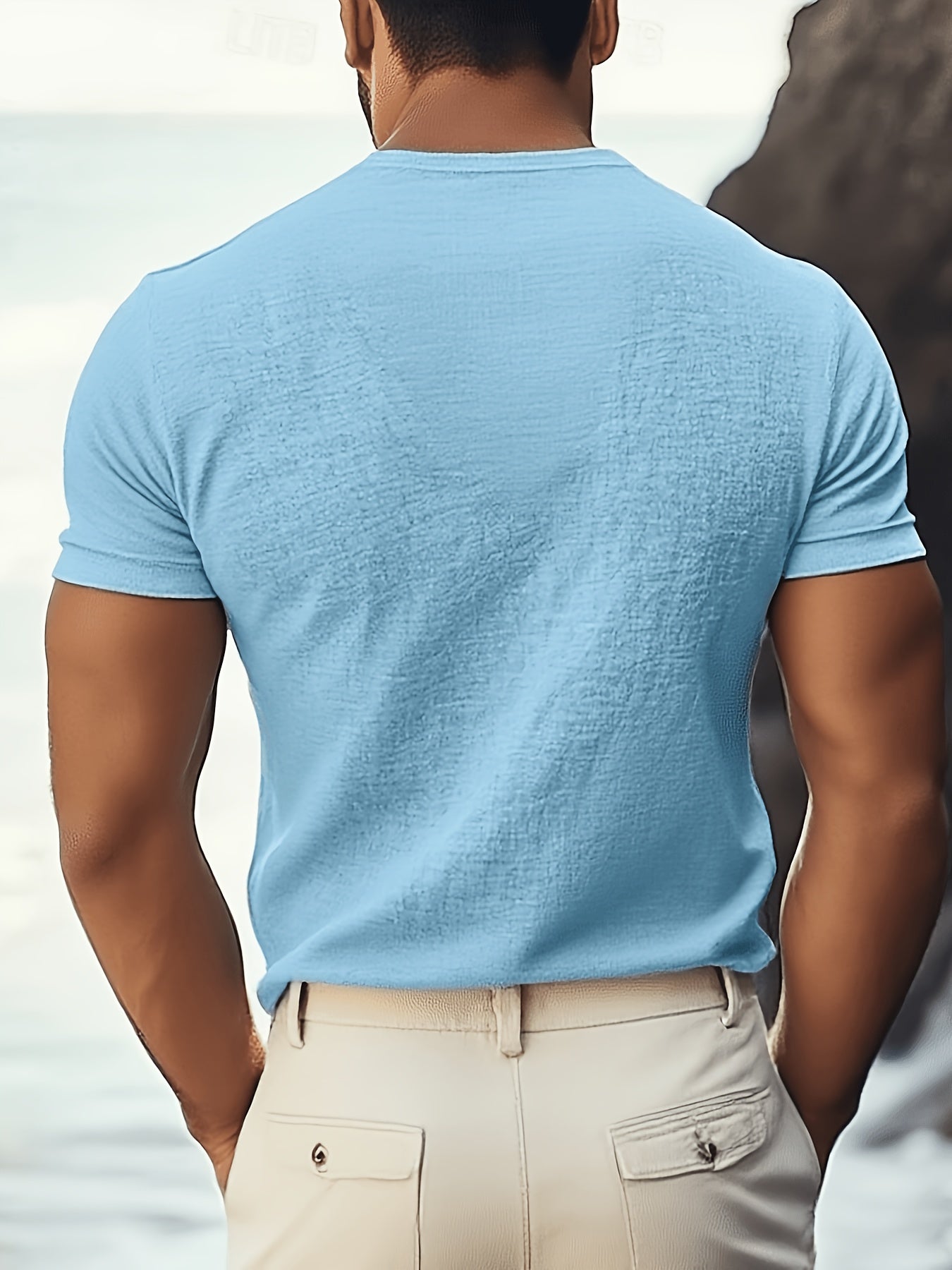 Zim | Casual T-shirt met V-hals voor heren – Retroprint, slanke pasvorm, korte mouwen