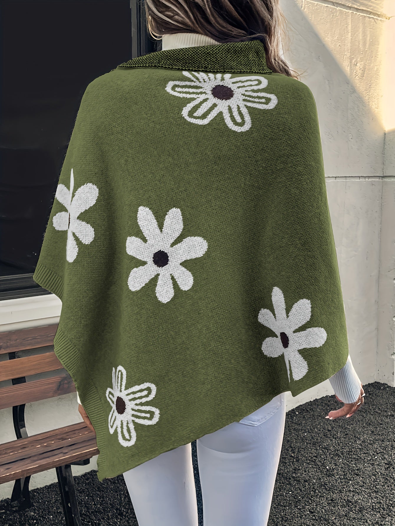 Gwynette | Elegante cape met knopen voor dames – veelzijdige gelaagde ponchojas