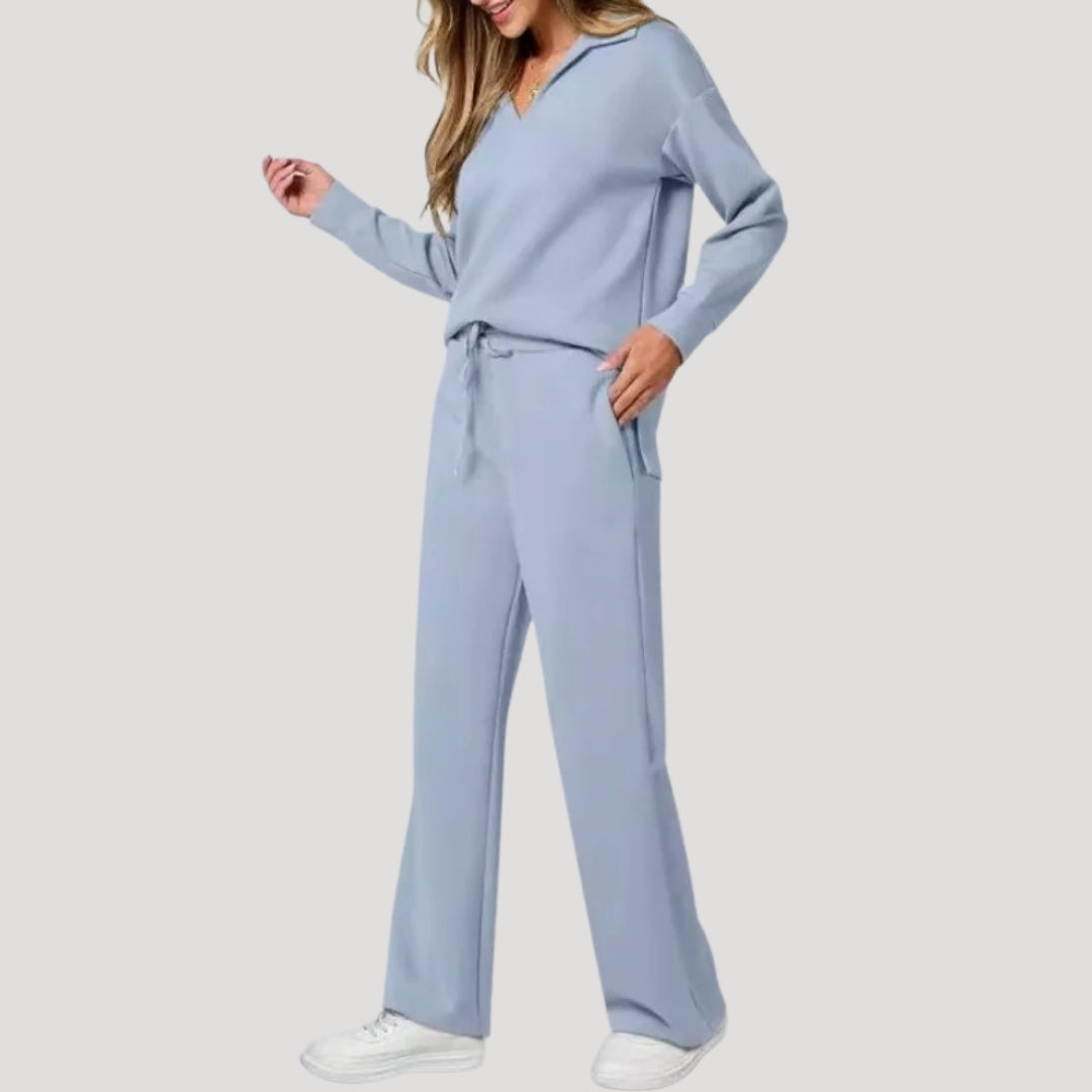 Caelyra | Chique gebreide set voor dames – Top met V-hals en comfortabele loungebroek