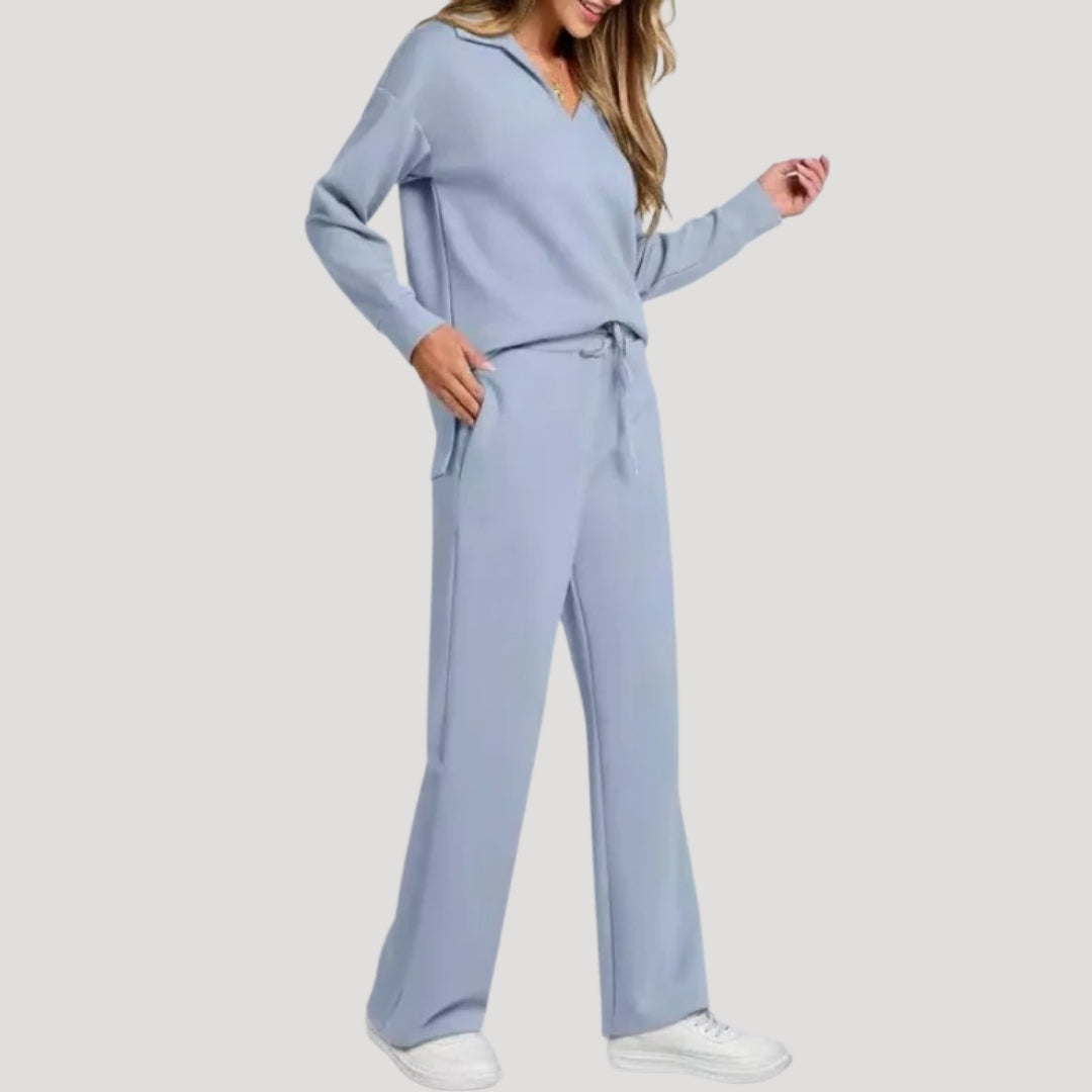 Caelyra | Chique gebreide set voor dames – Top met V-hals en comfortabele loungebroek