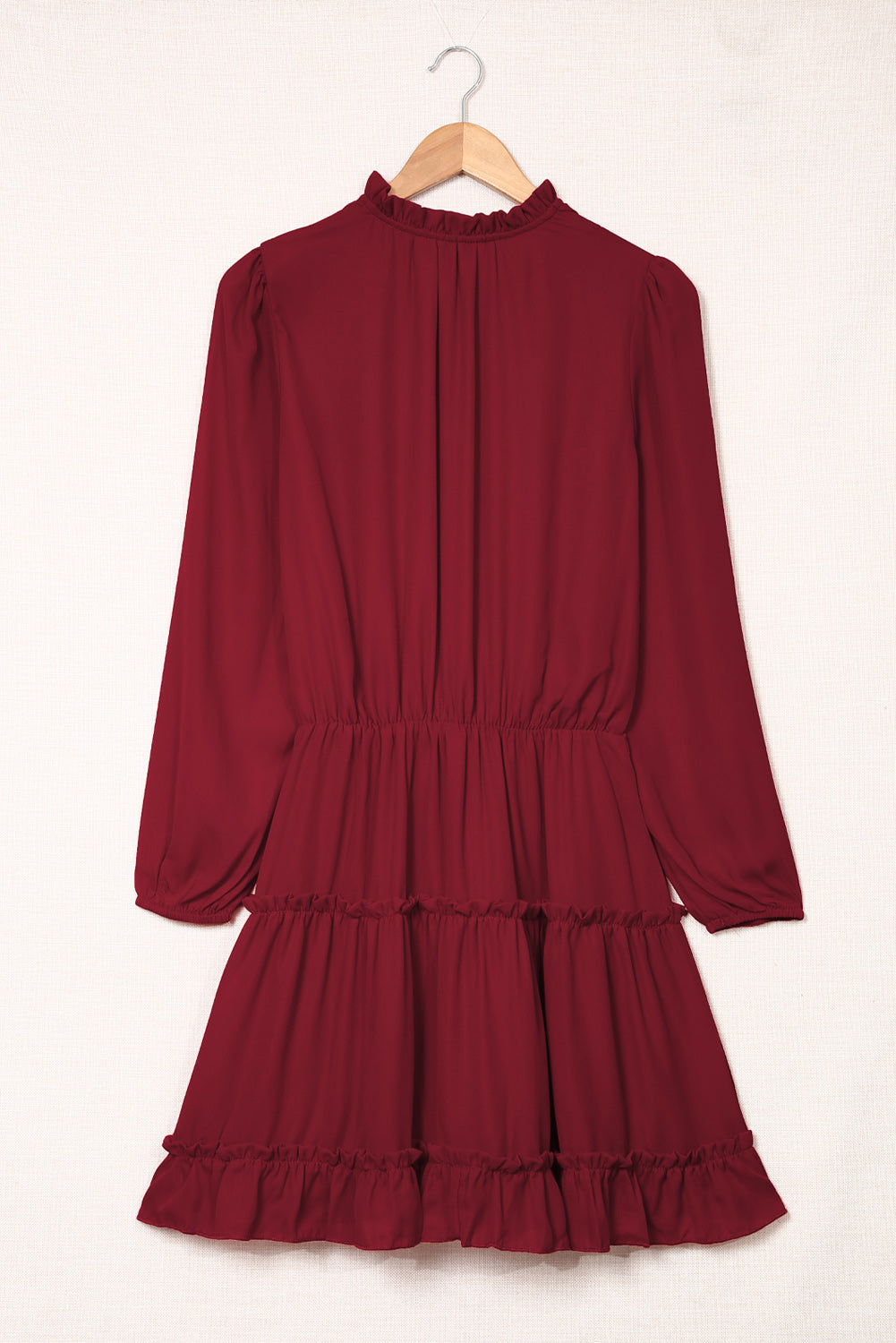 Yvaella | Mini-jurk met lange mouwen, V-hals en ruches – Soepelvallend, elegant en perfect