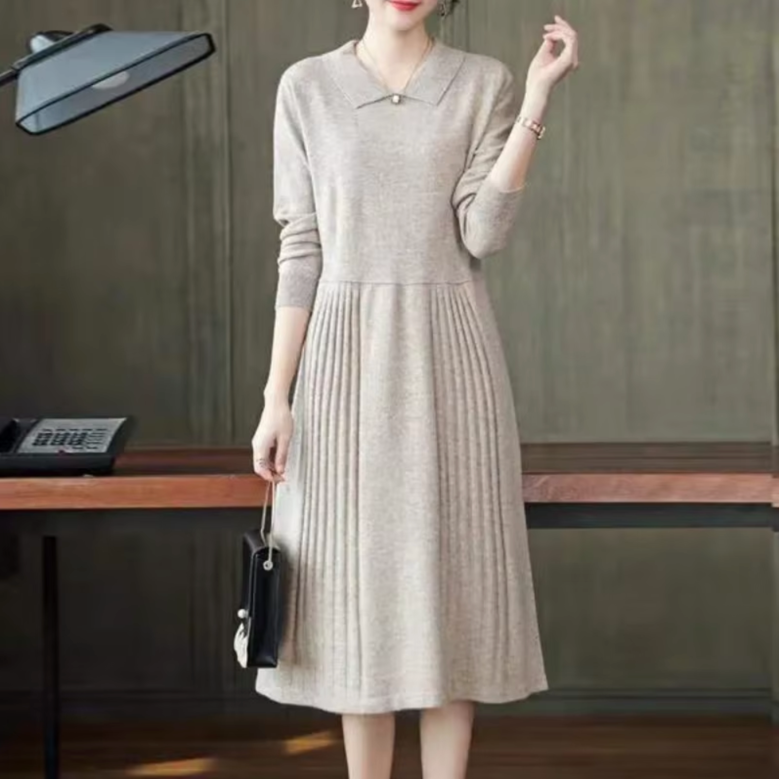 Saki | Dames gebreide jurk met kraag – Elegante geribde knit midi jurk