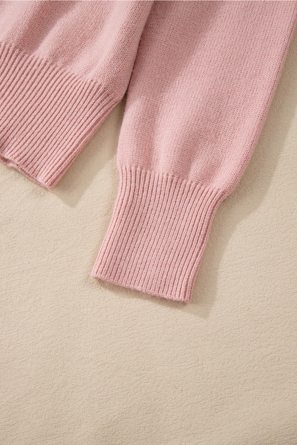 Crescenda | Elegante Kaschmir-Strickjacke mit Perle – Luxuriöse Damen-Strickjacke für Herbst/Winter