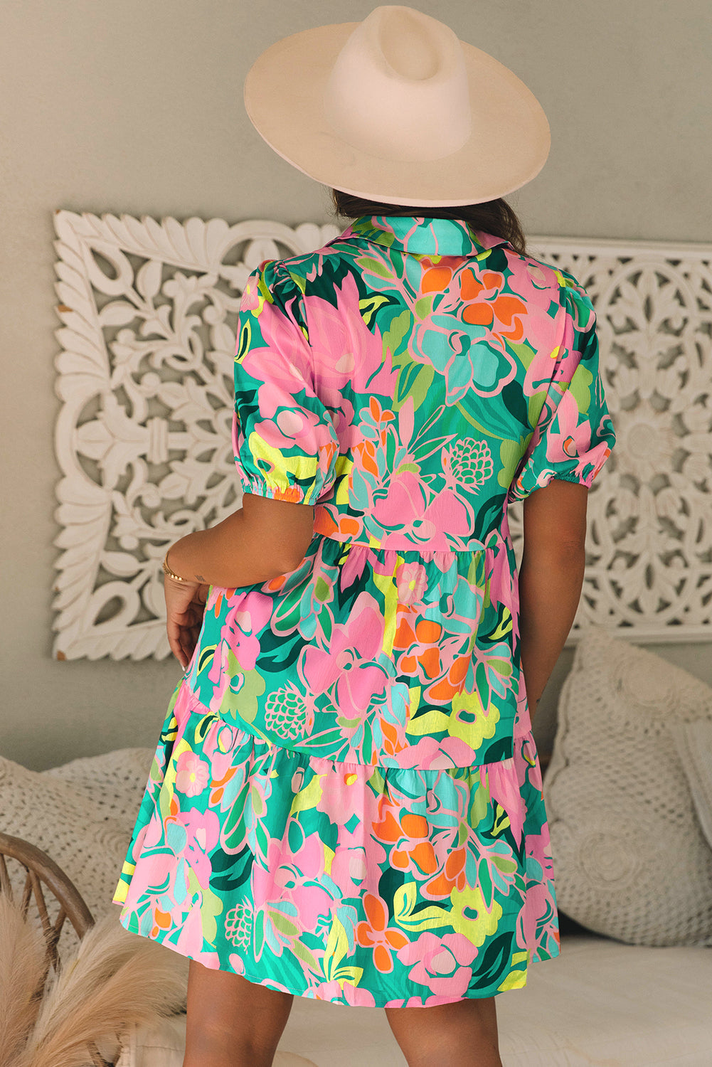 Melantha | Groene bloemenprint babydoll jurk met pofmouwen en kraag – Lichtgewicht zomerjurk