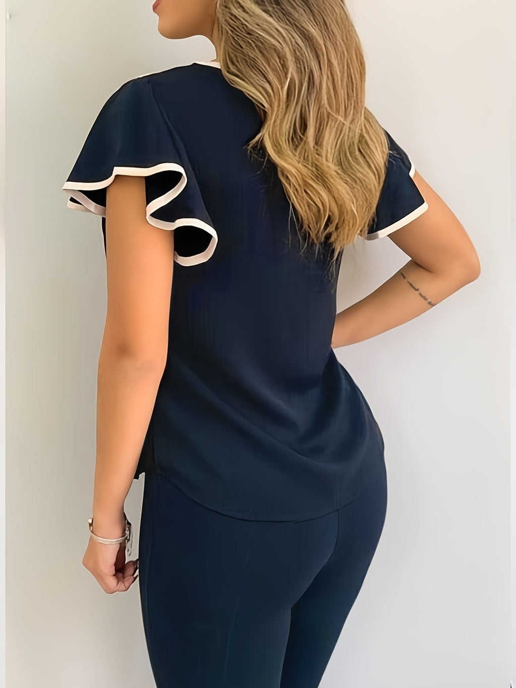 Capricia | Chique damesblouse met ruches aan de mouwen – Elegante, luchtige top