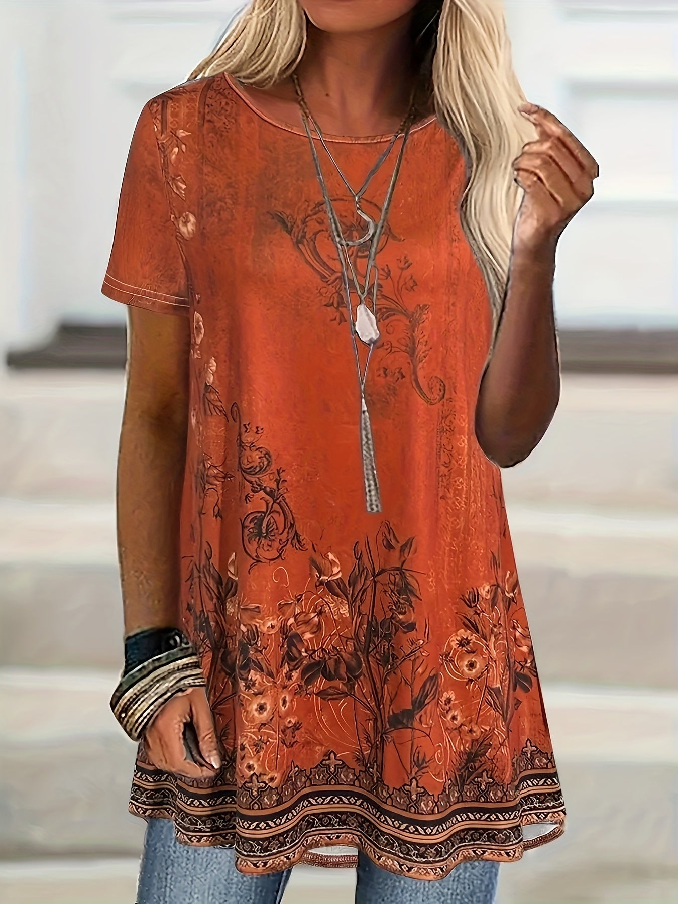 Emersyn | Boho-T-shirt met bloemenprint voor dames – T-shirt met losse pasvorm voor op vakantie