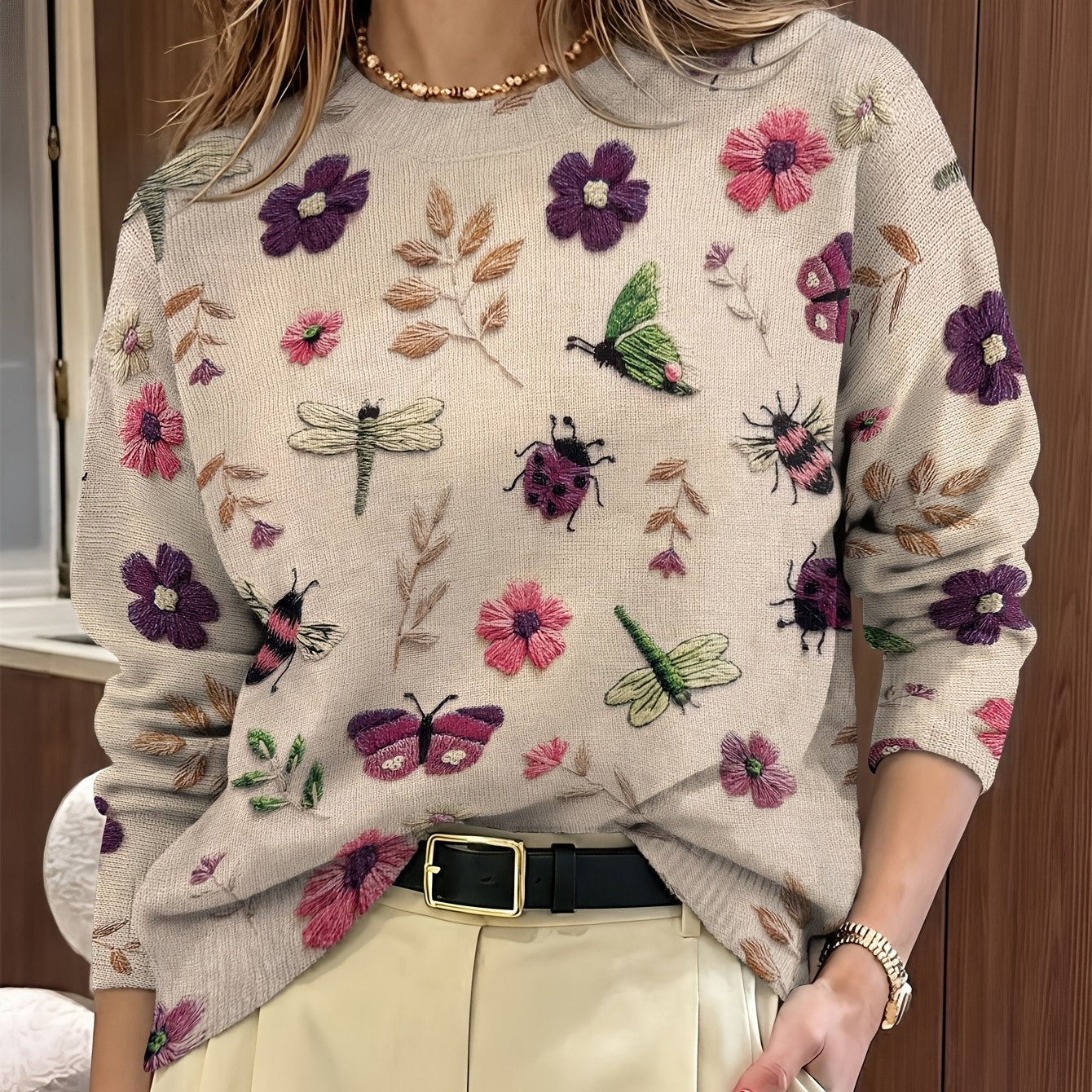 Jessamine | Dames Sweater met All-Over Insecten- en Bloemenprint