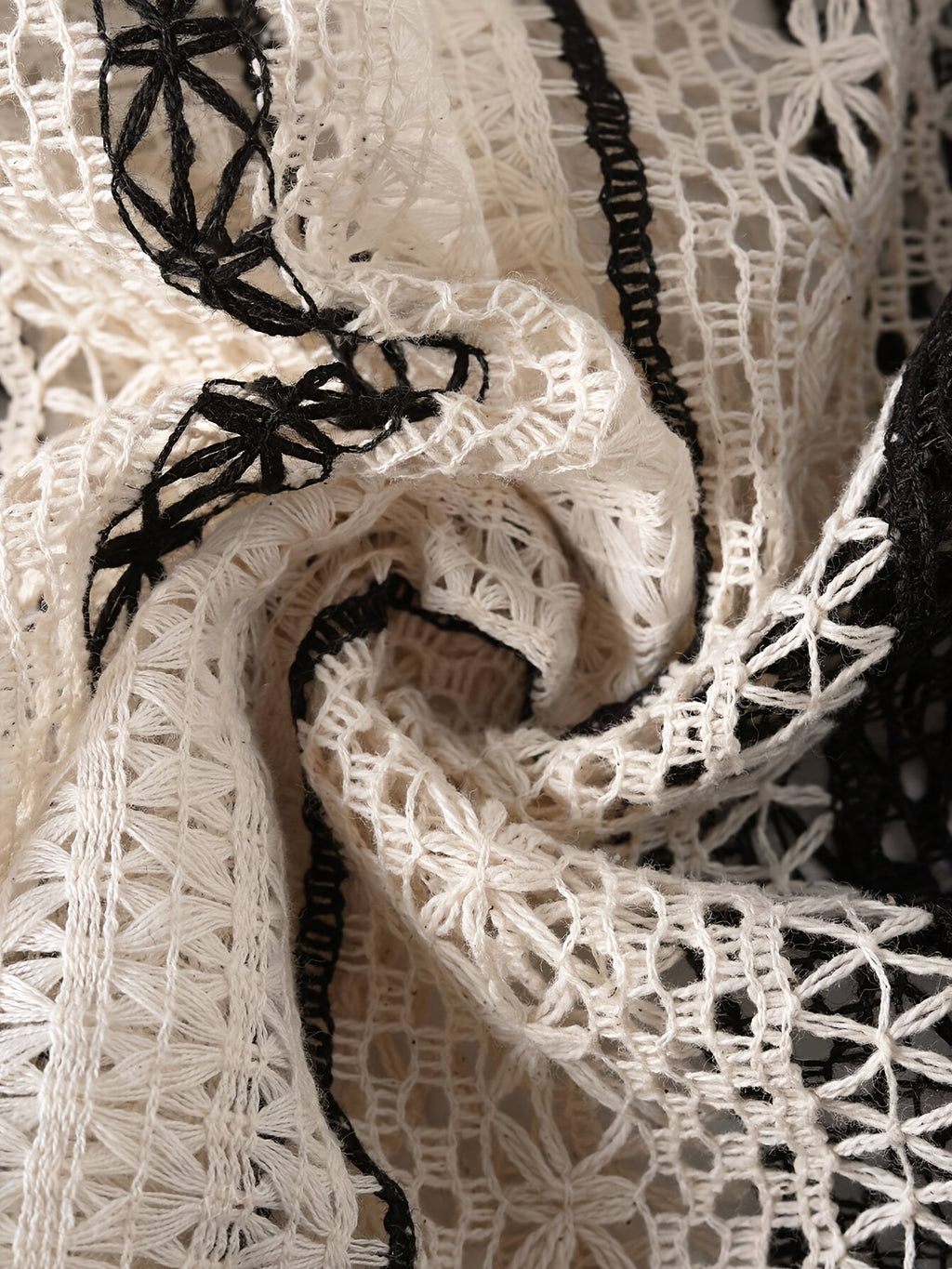 Feylira | Casual damesblouse met V-hals en kant – Lange mouwen, holle brei, knoopsluiting, semi-transparante