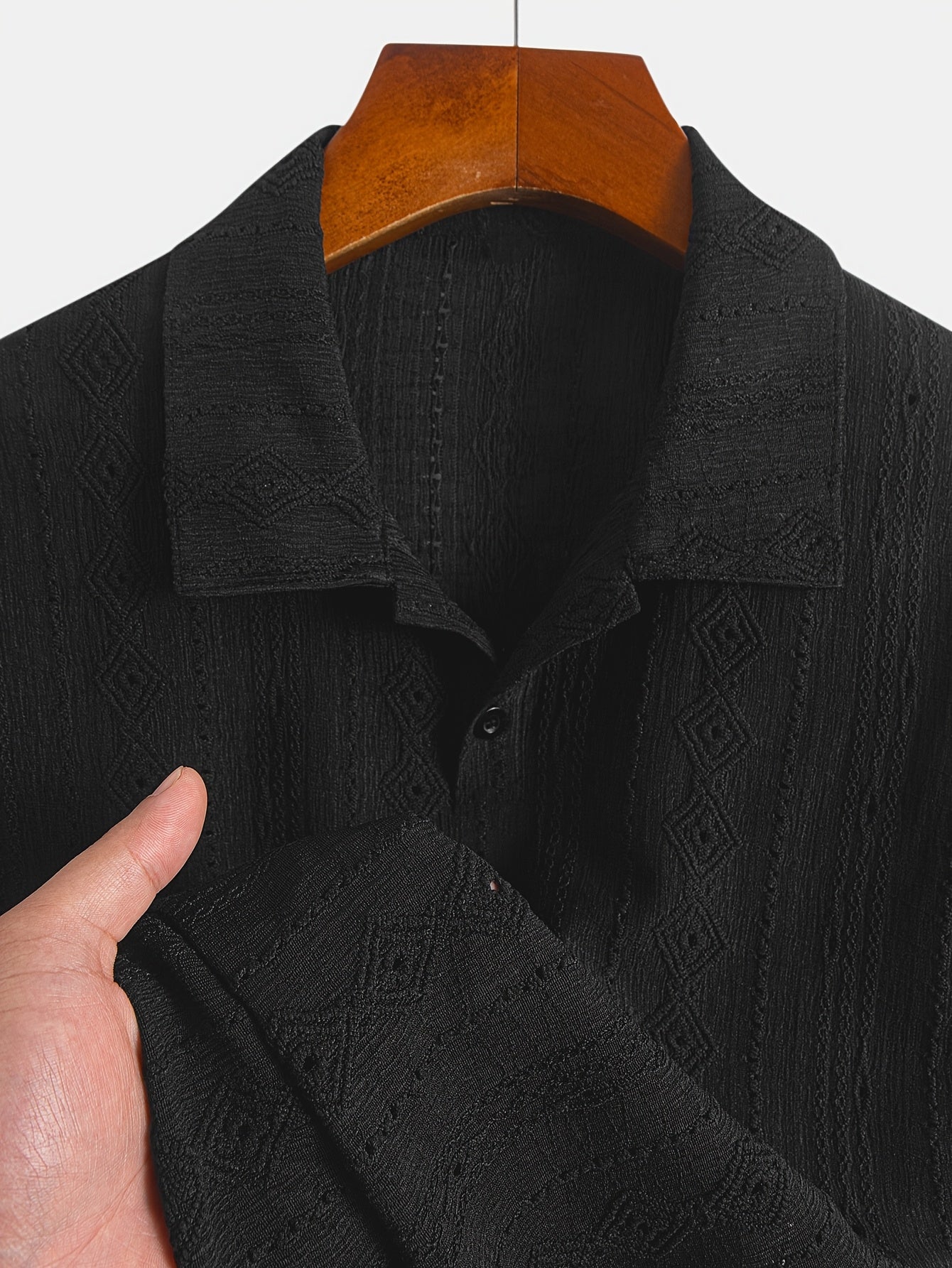 Volric | Gestricktes Herren-Poloshirt – Lochstickerei, atmungsaktiv, Kurzarm
