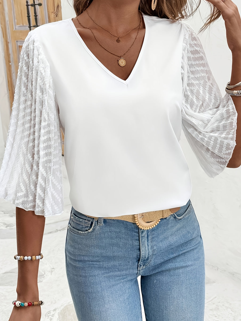 Wyra | Damesblouse met losse pasvorm, V-hals en lange mouwen