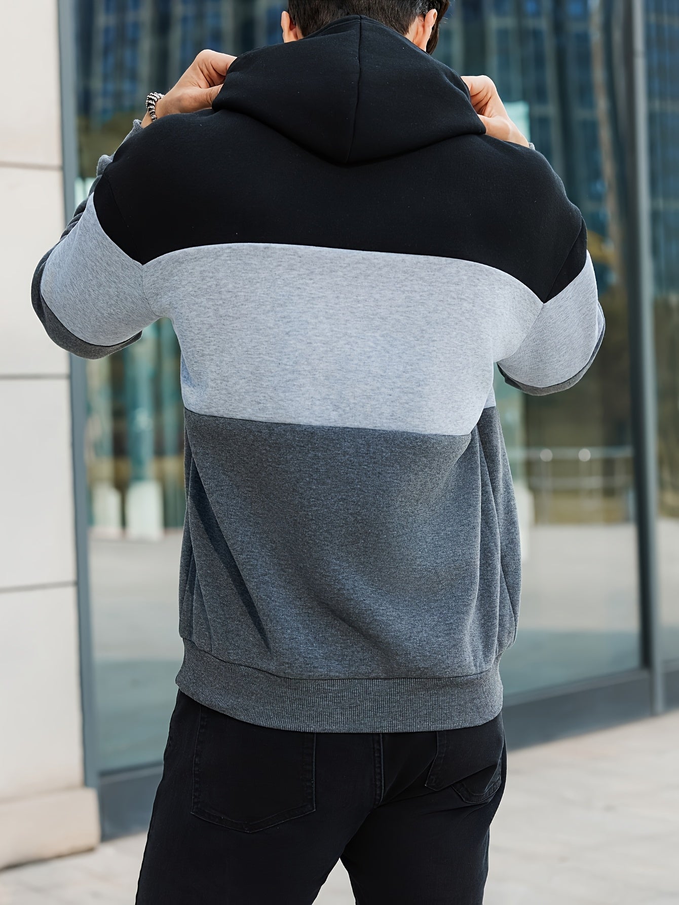 Eitan | Oversized Herren-Hoodie mit Farbblock-Design – Zweifarbiger Pullover mit Tasche