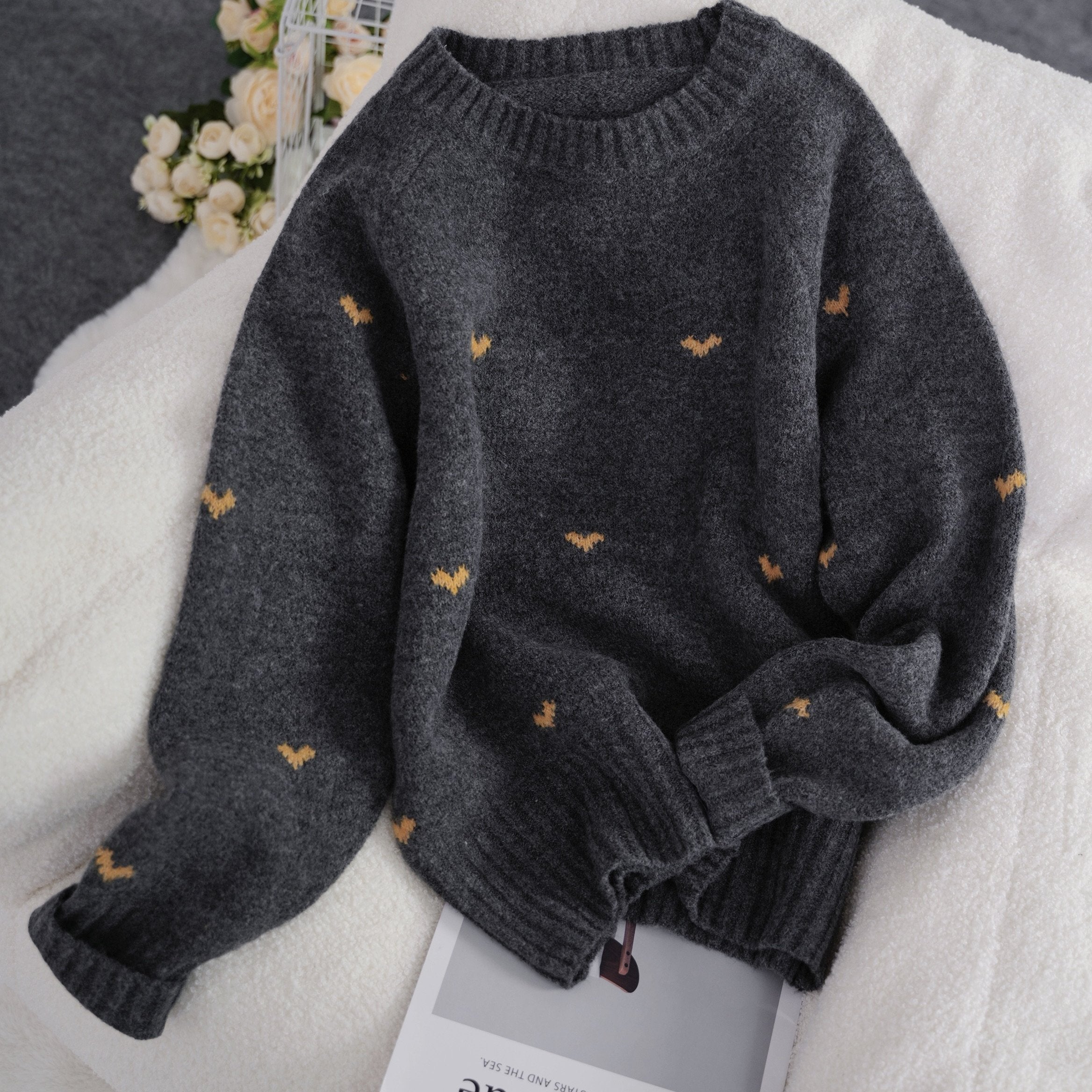 Solenne | Dames trui met hartjespatroon – Minimalistische gebreide pullover, ronde hals, losse pasvorm