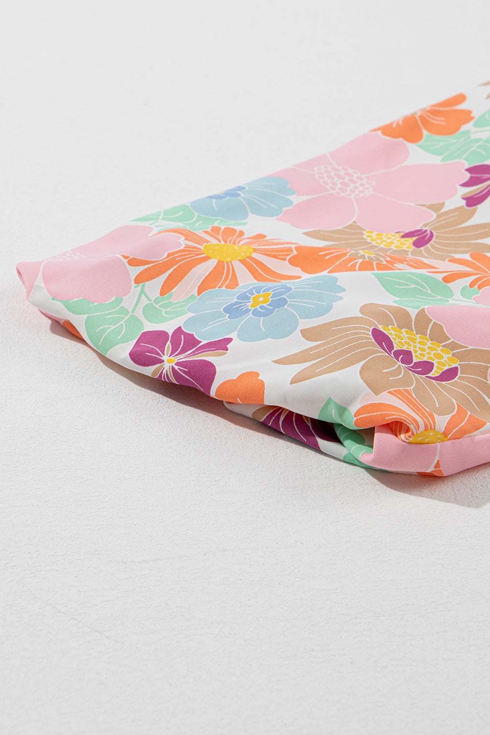 Orla | Roze bloemenprint babydoll-jurk voor de zomer – mini-jurk met vierkante hals en pofmouwen