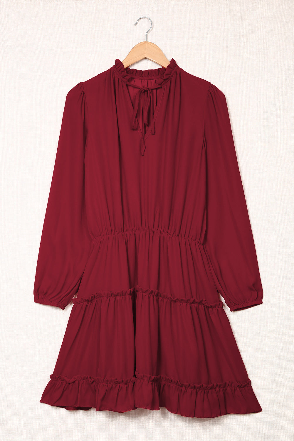 Yvaella | Mini-jurk met lange mouwen, V-hals en ruches – Soepelvallend, elegant en perfect