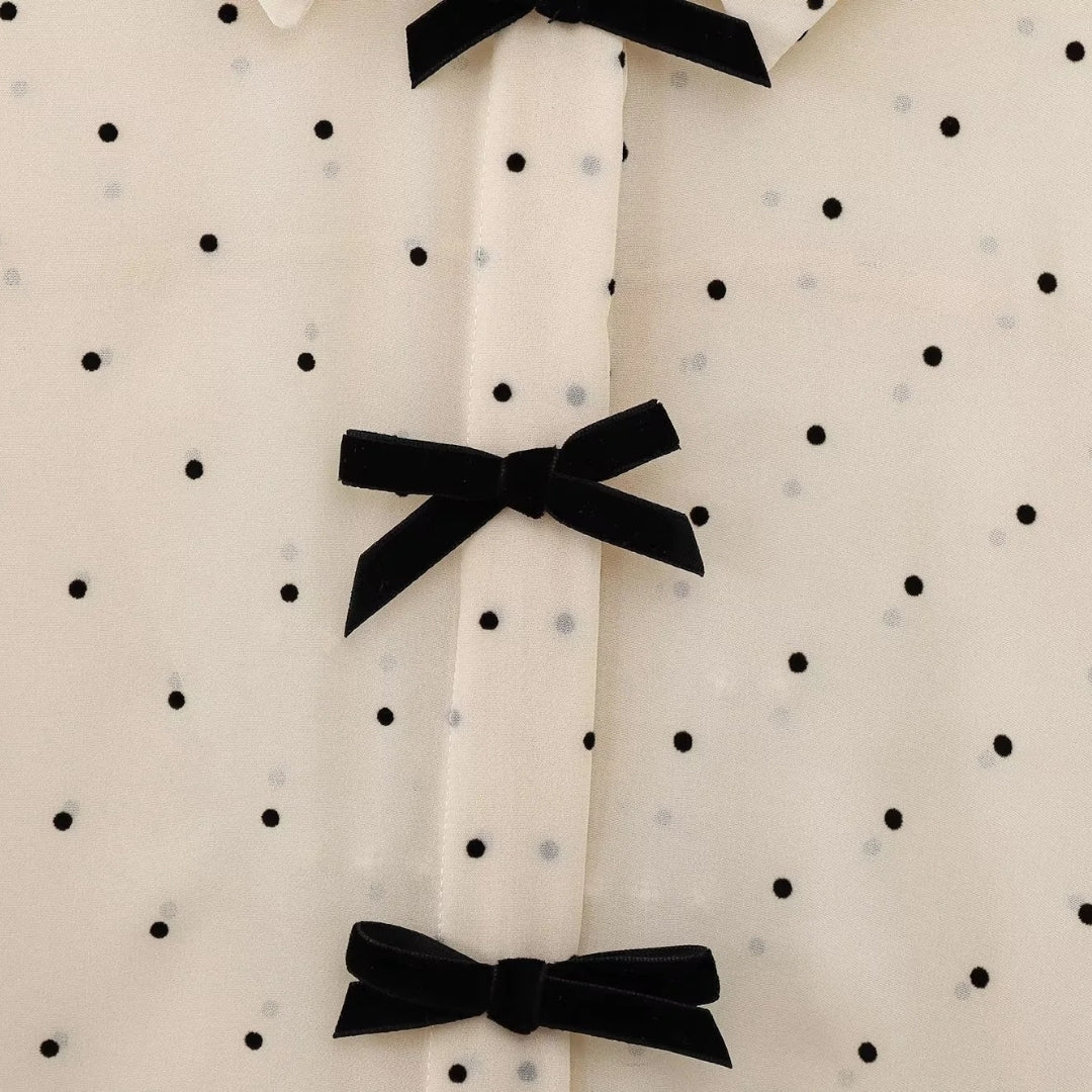 Ylena | Damesblouse met stippen en strik – Chiffon blouse met lange mouwen, elegante kantoor top