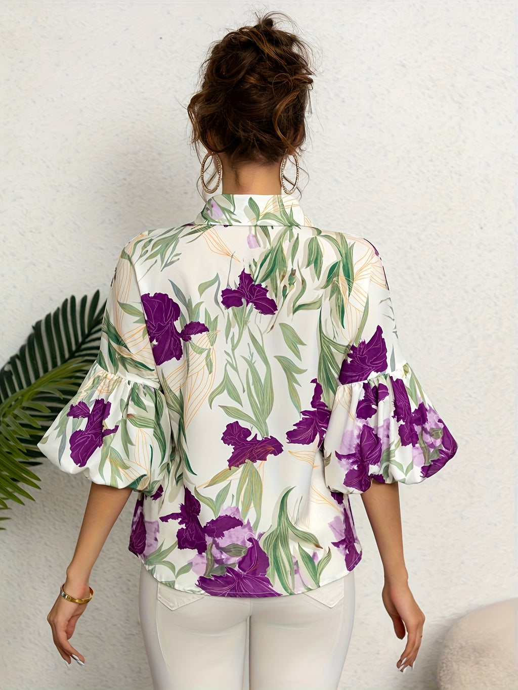 Maelyn | Damesblouse met orchideeënprint – Elegante lange blouse met lantaarnmouwen