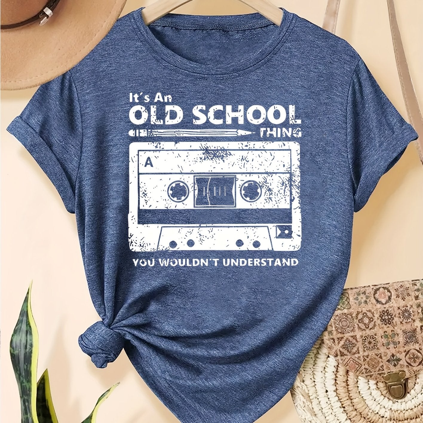 Syralia | Retro muziek T-shirt met cassetteprint, losse pasvorm, korte mouwen